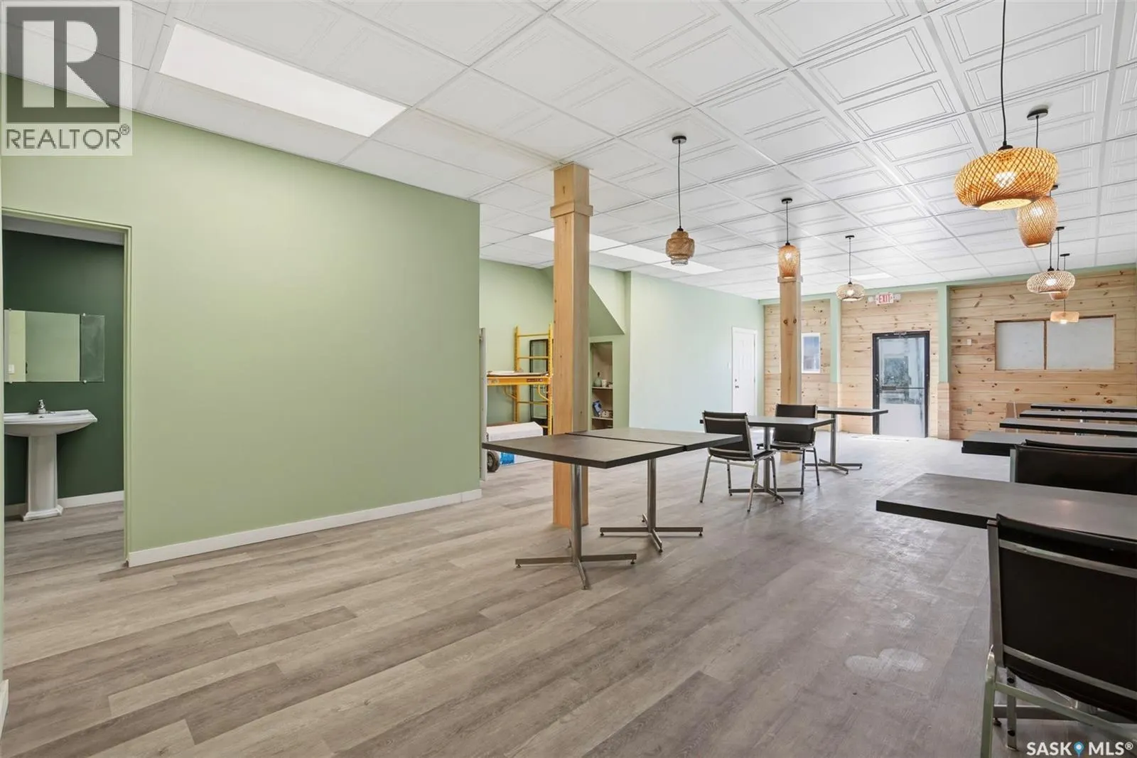 418 20th STREET W