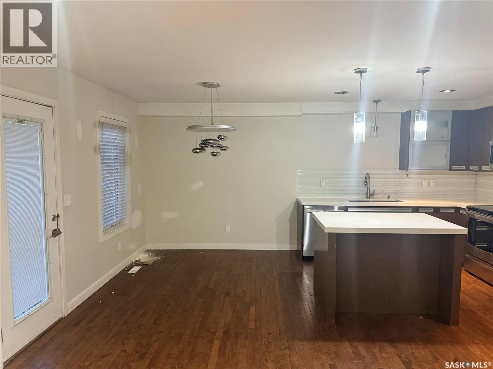 1311 Denham CRESCENT
