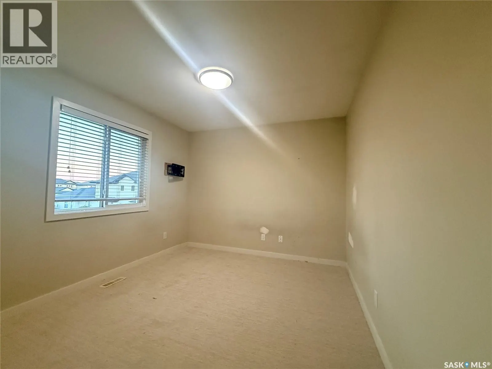 1311 Denham CRESCENT