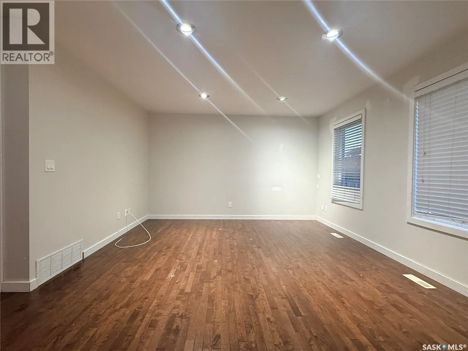 1311 Denham CRESCENT