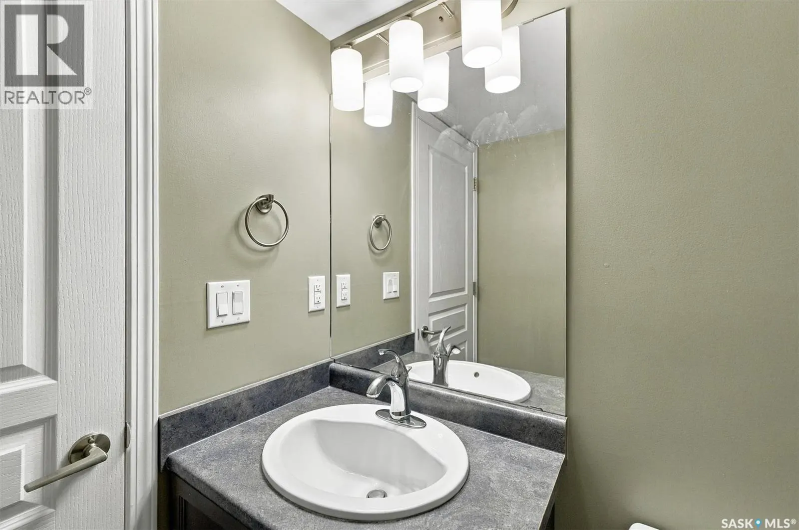 5105 110 Willis CRESCENT
