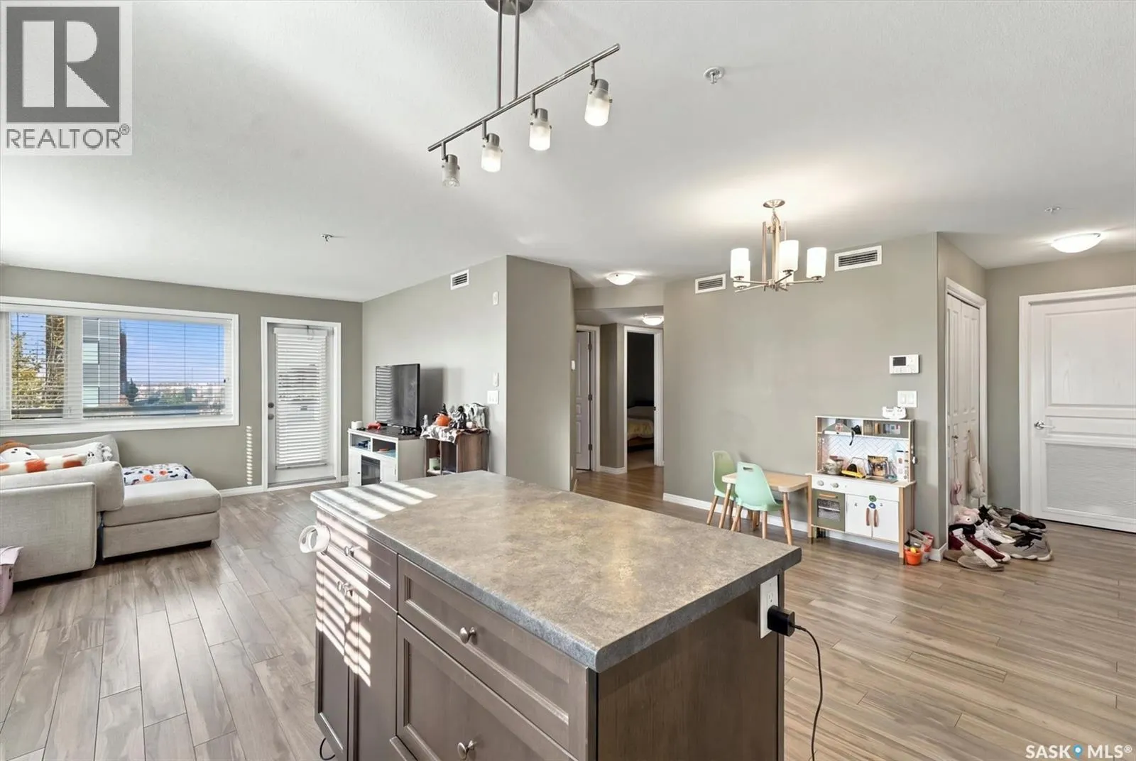 5105 110 Willis CRESCENT