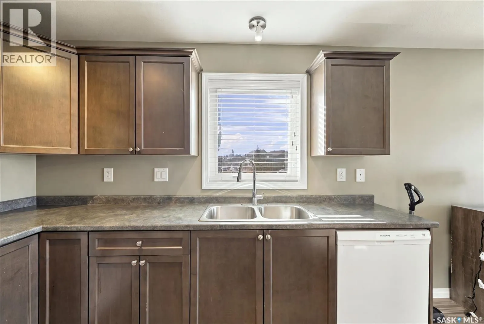 5105 110 Willis CRESCENT