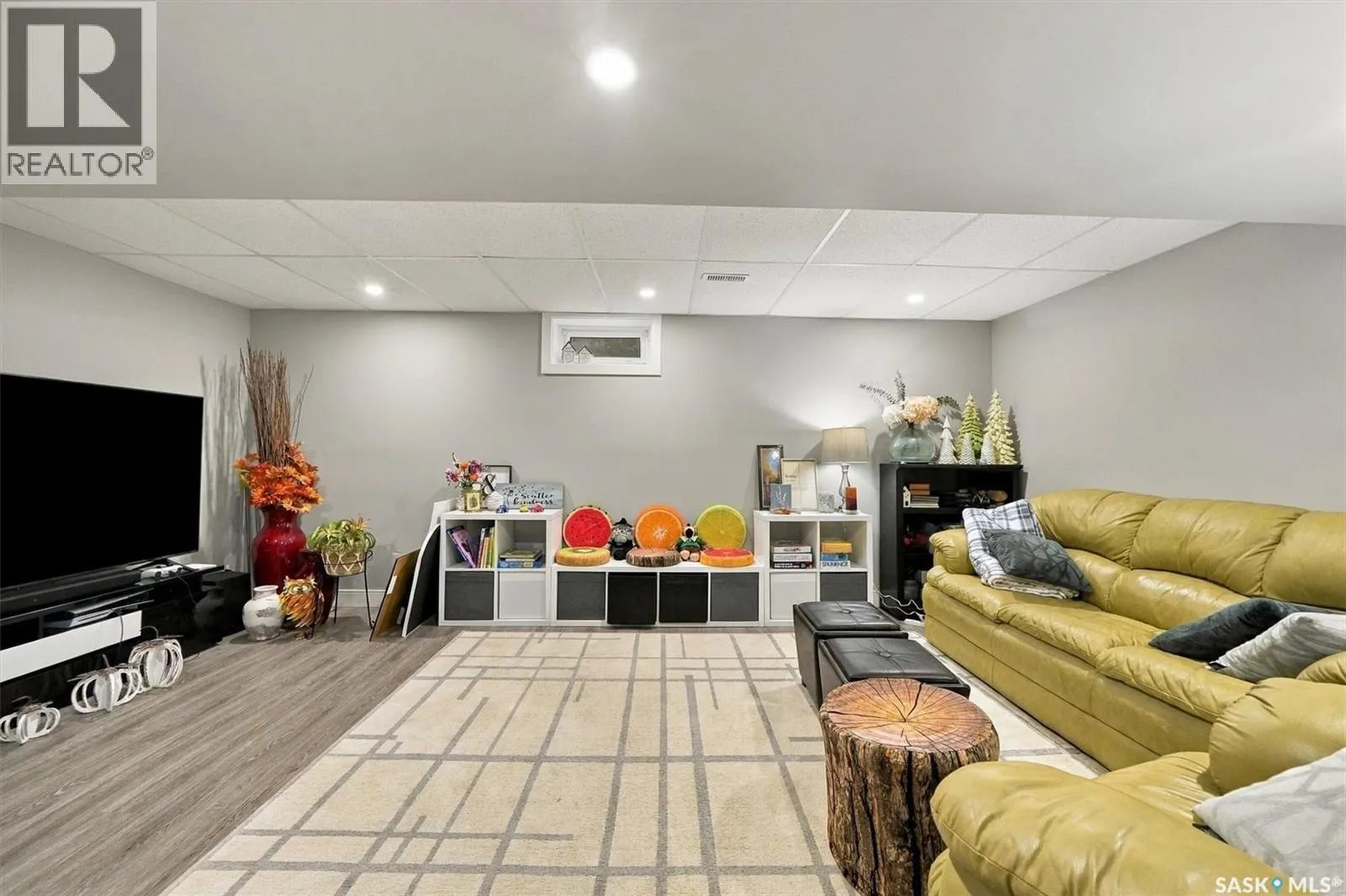 627 Spencer WAY