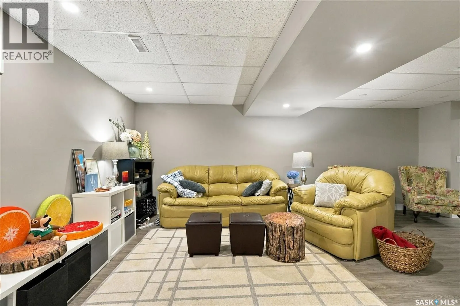 627 Spencer WAY