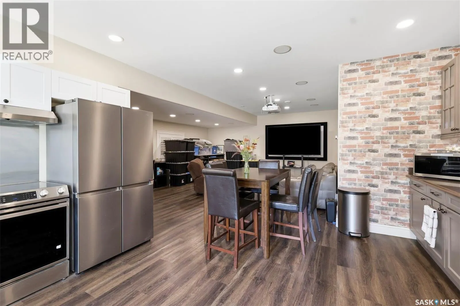 419 Salloum BAY