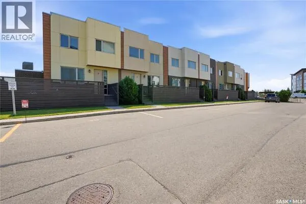 For sale near the University of Saskatchewan: 20 103 Willis CRESCENT, Stonebridge, Saskatoon