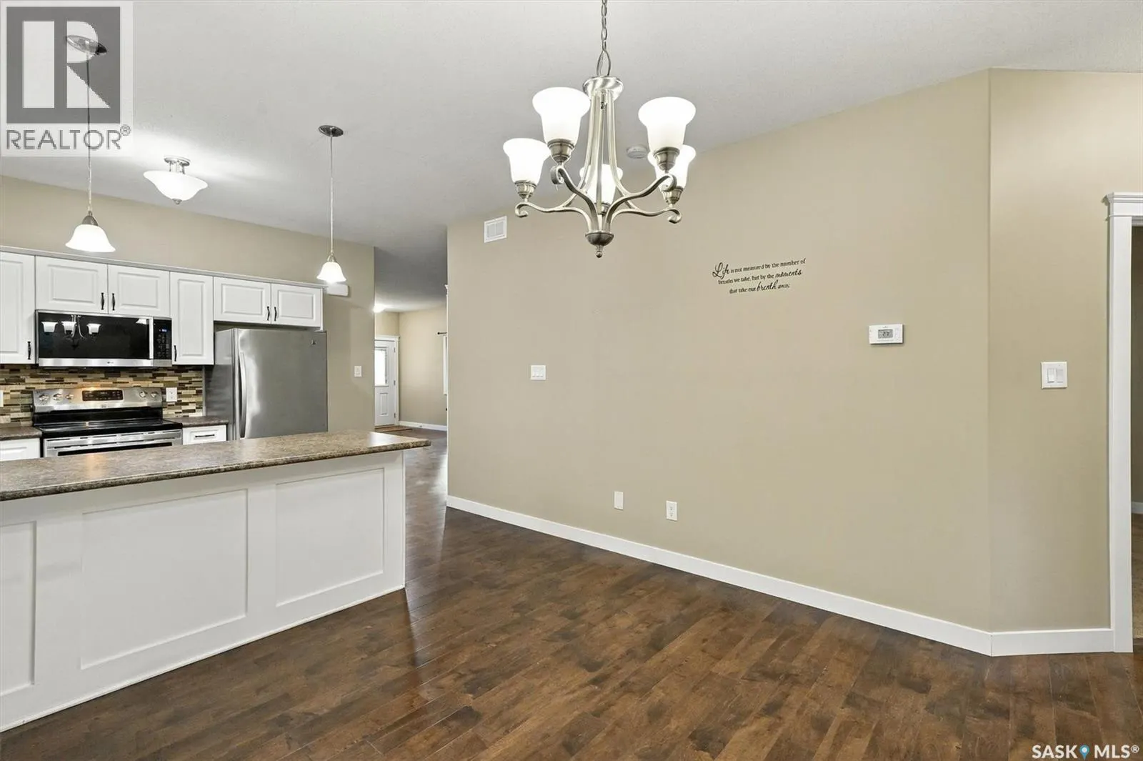 417 Langer PLACE