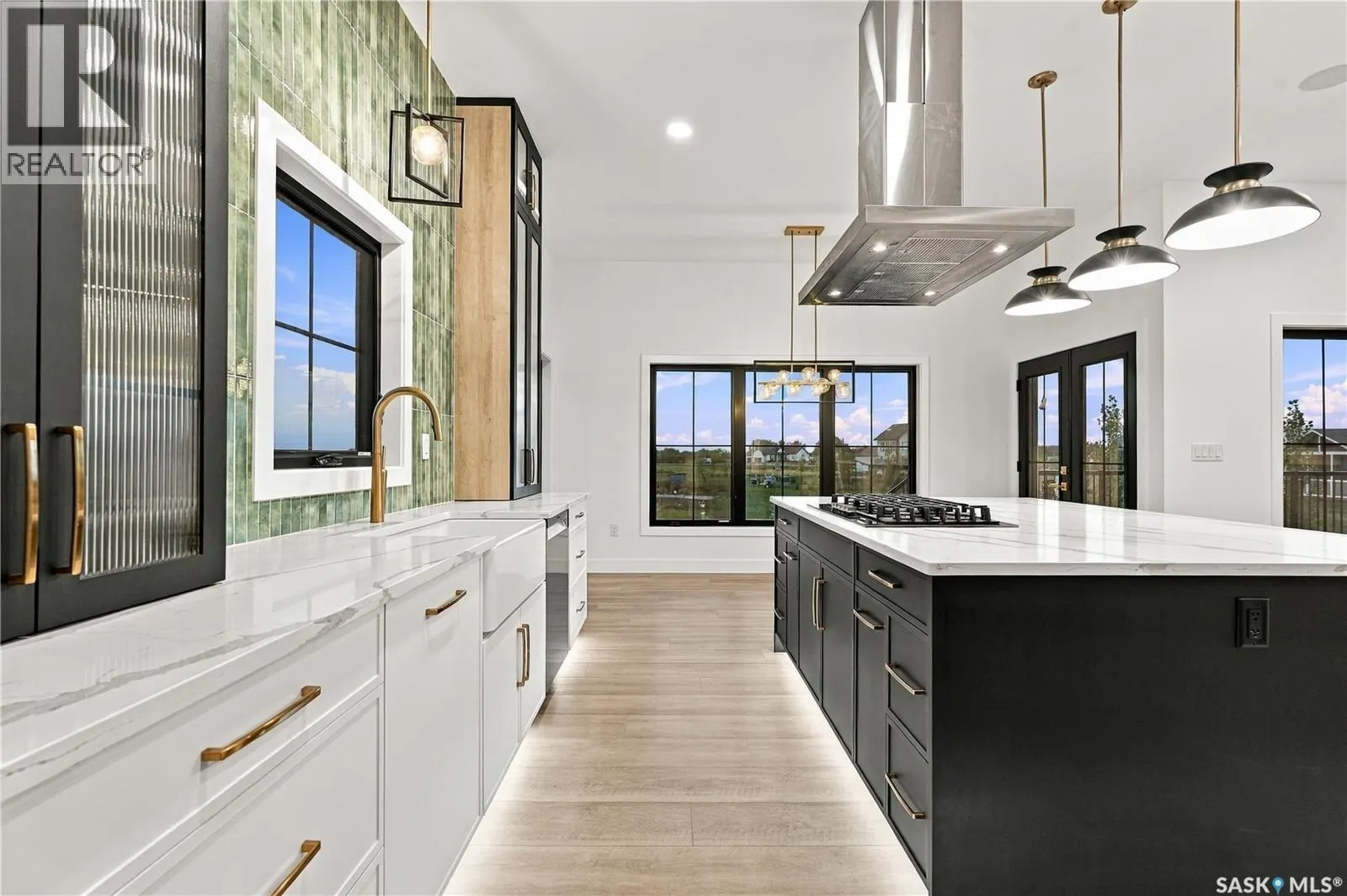 306 Sunset DRIVE
