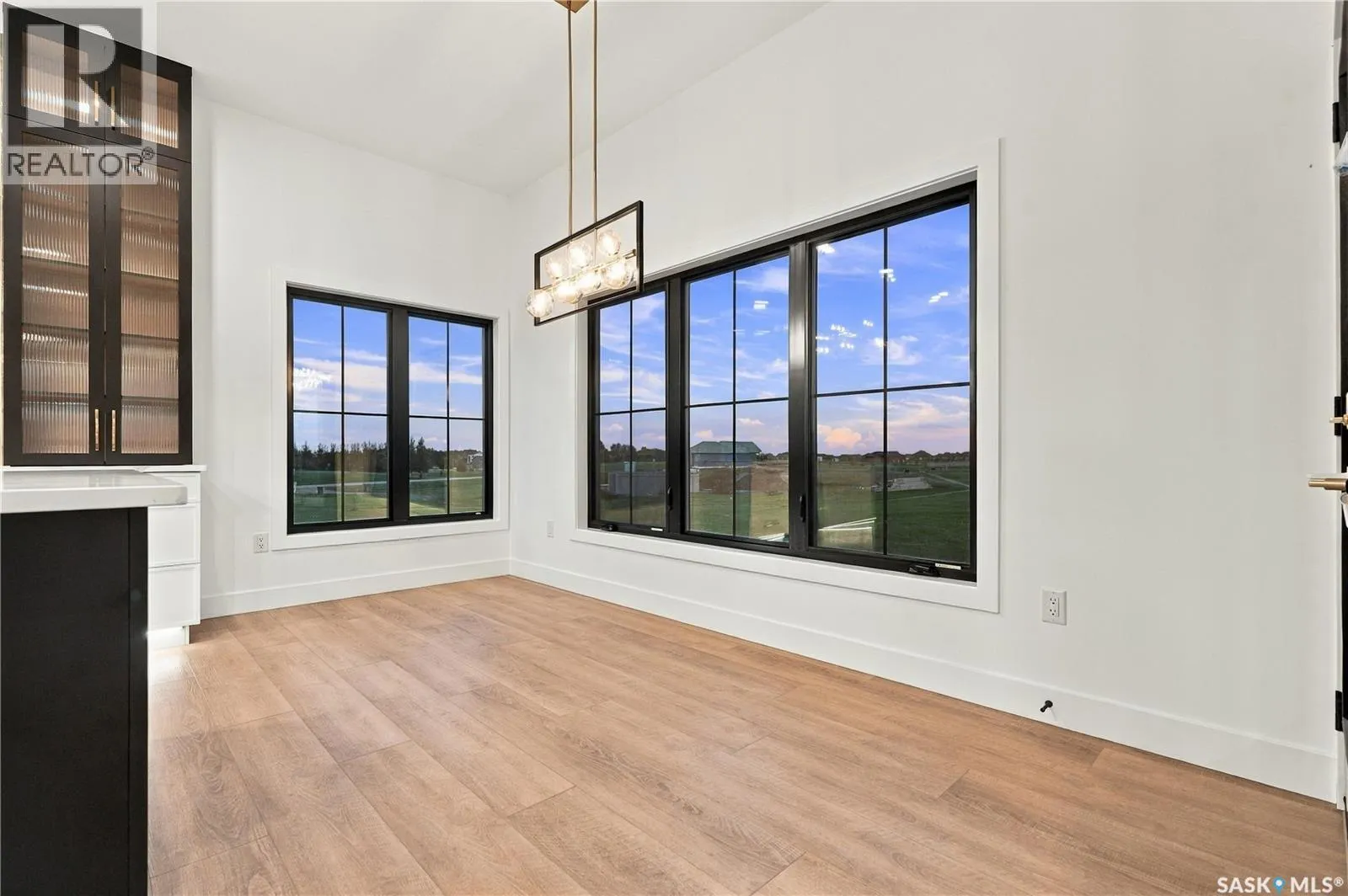 306 Sunset DRIVE