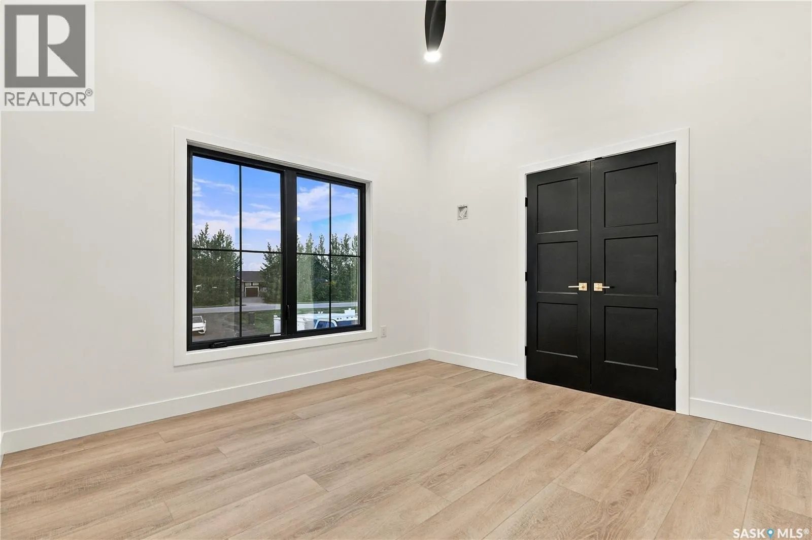 306 Sunset DRIVE