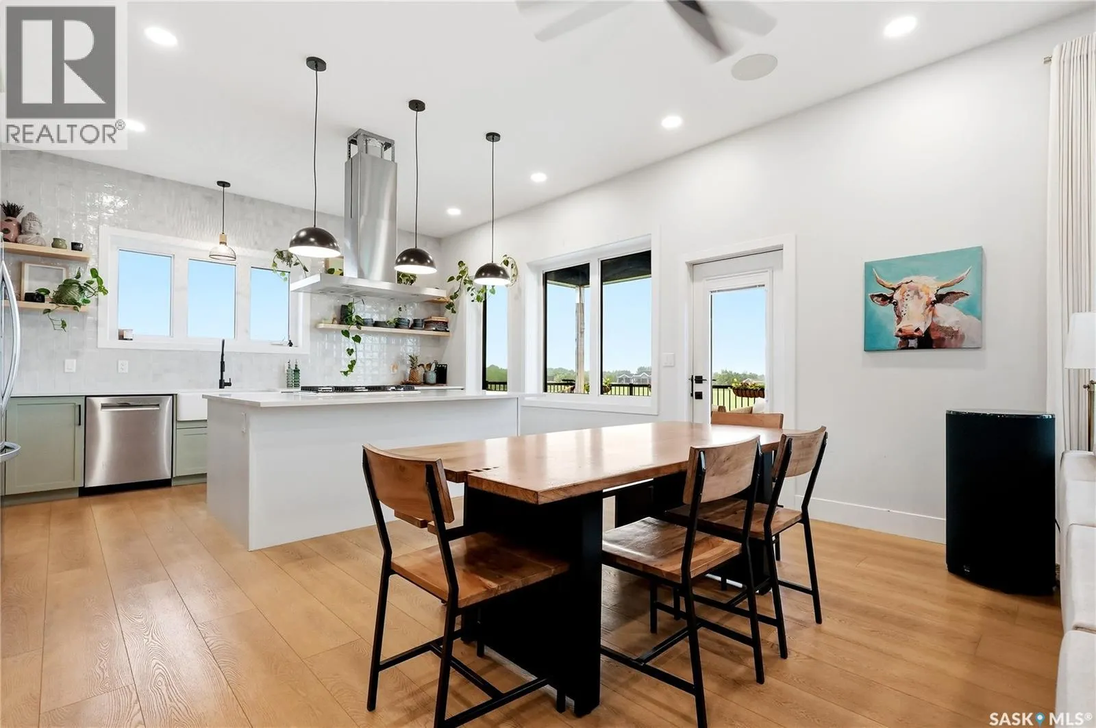 306 Sunset DRIVE