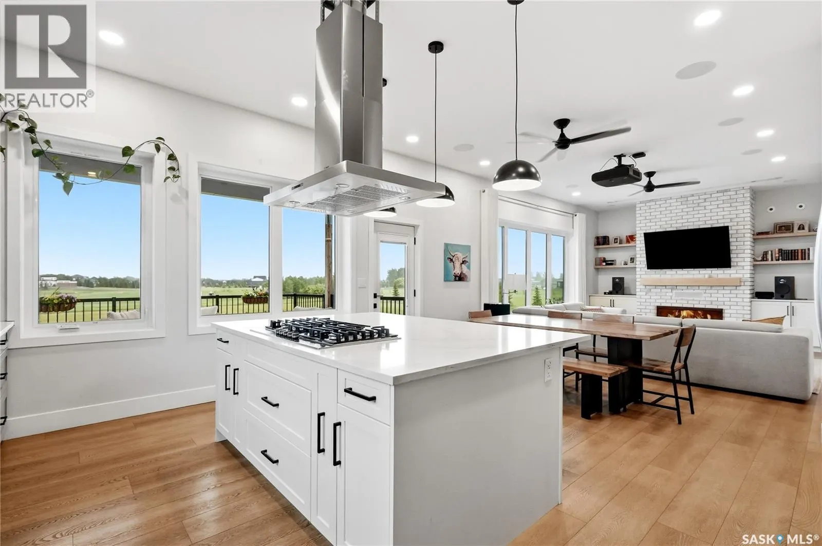 306 Sunset DRIVE