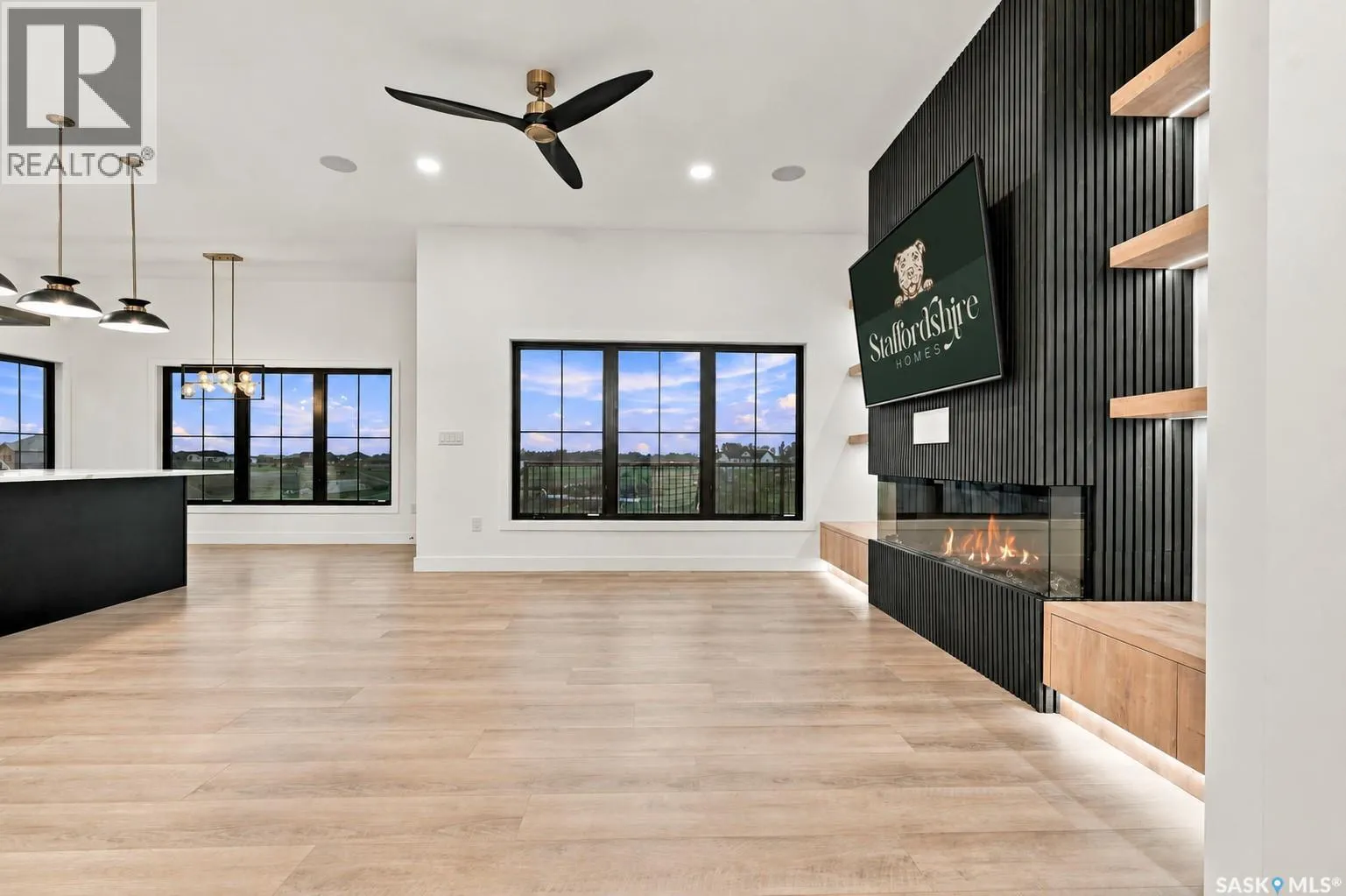 306 Sunset DRIVE