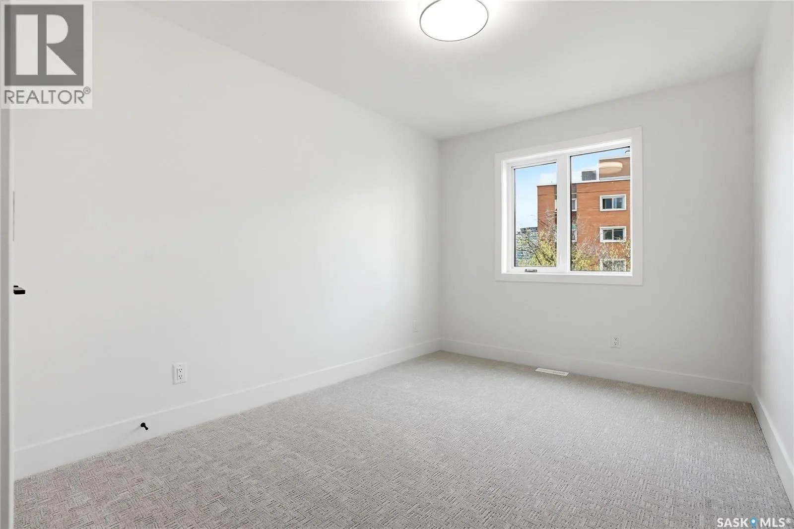 317 11th STREET E