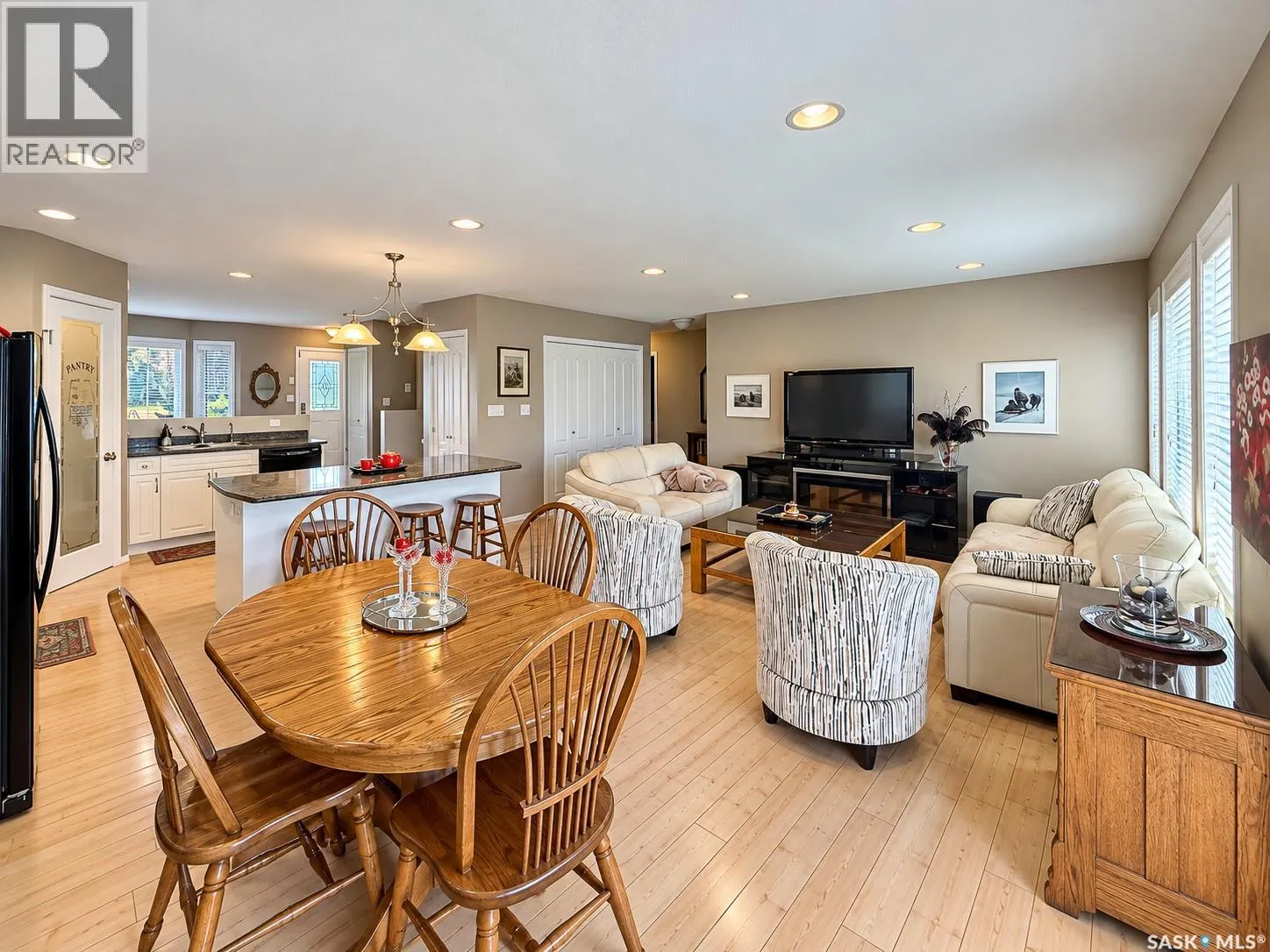 C 10922 AMOS DRIVE