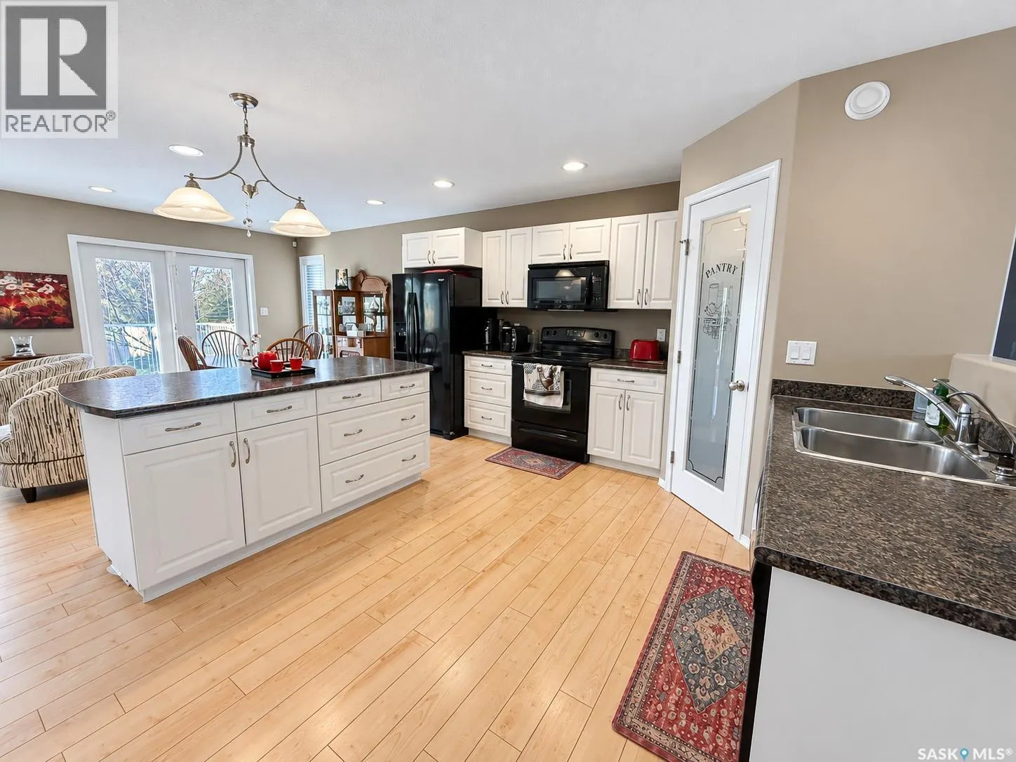 C 10922 AMOS DRIVE