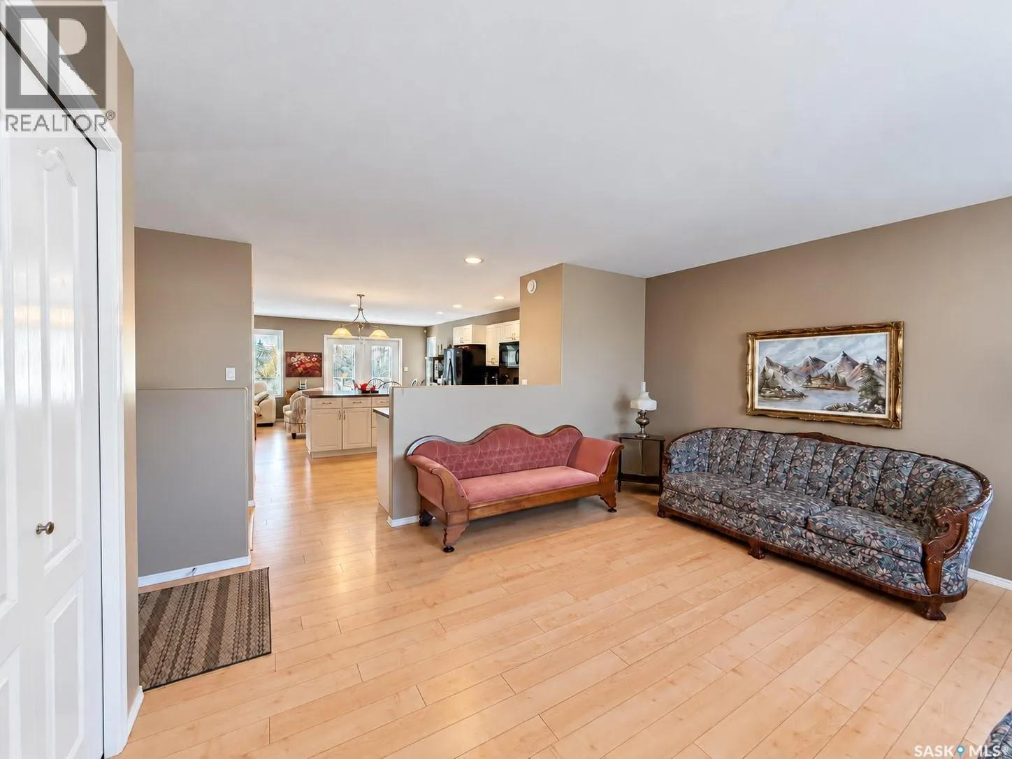 C 10922 AMOS DRIVE