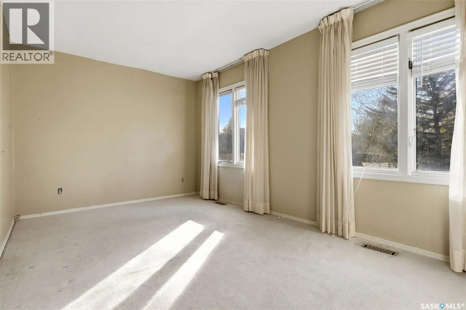 1034 Gryphons WALK