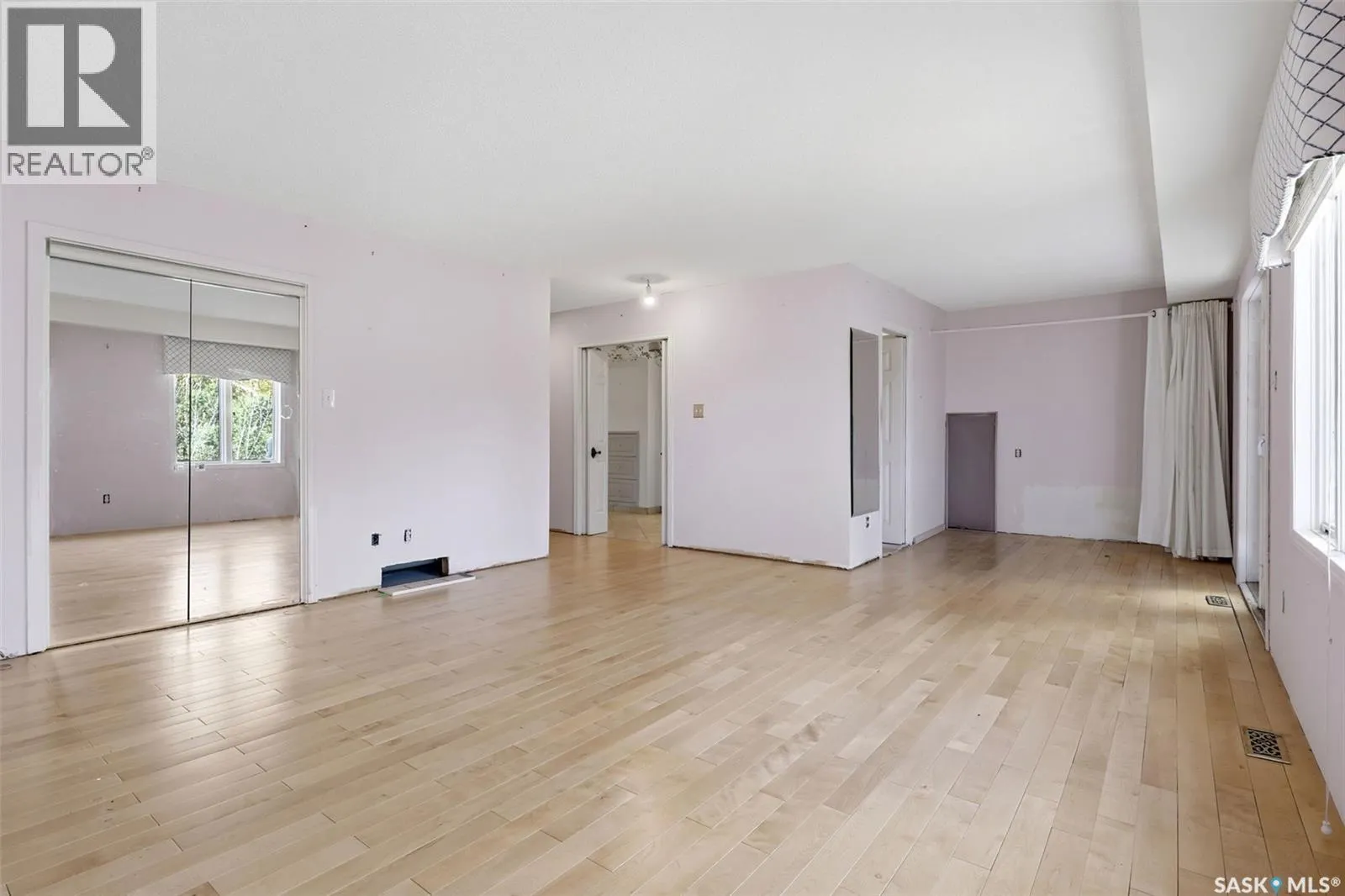 1034 Gryphons WALK