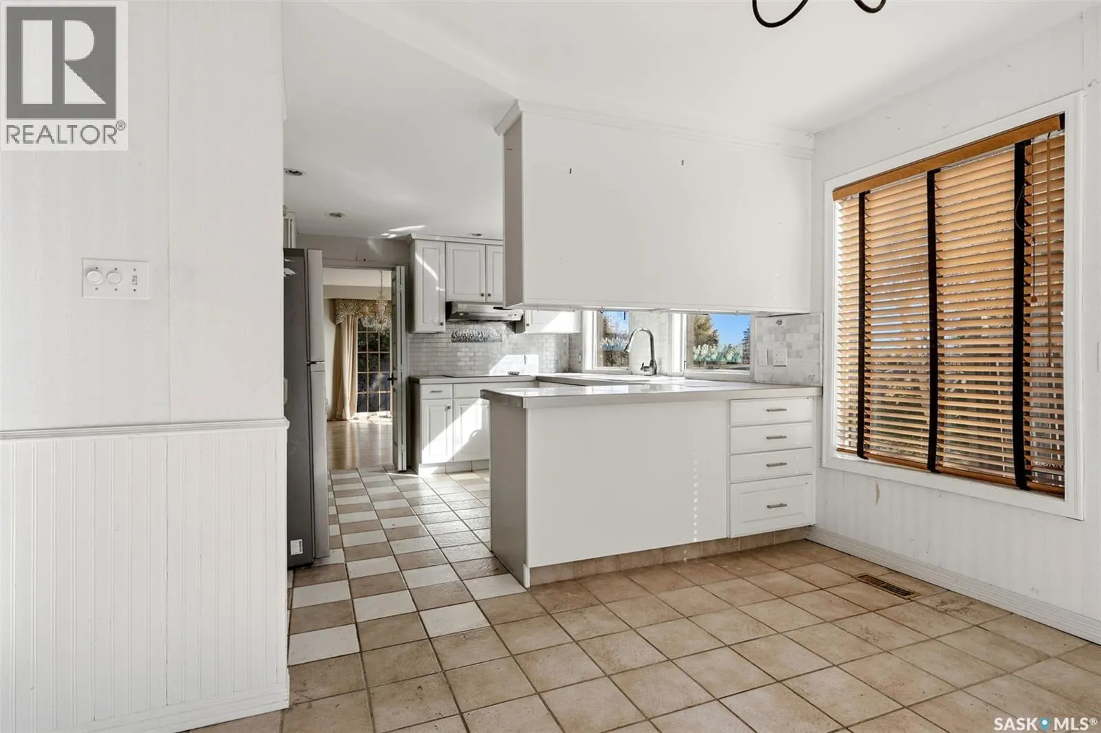 1034 Gryphons WALK