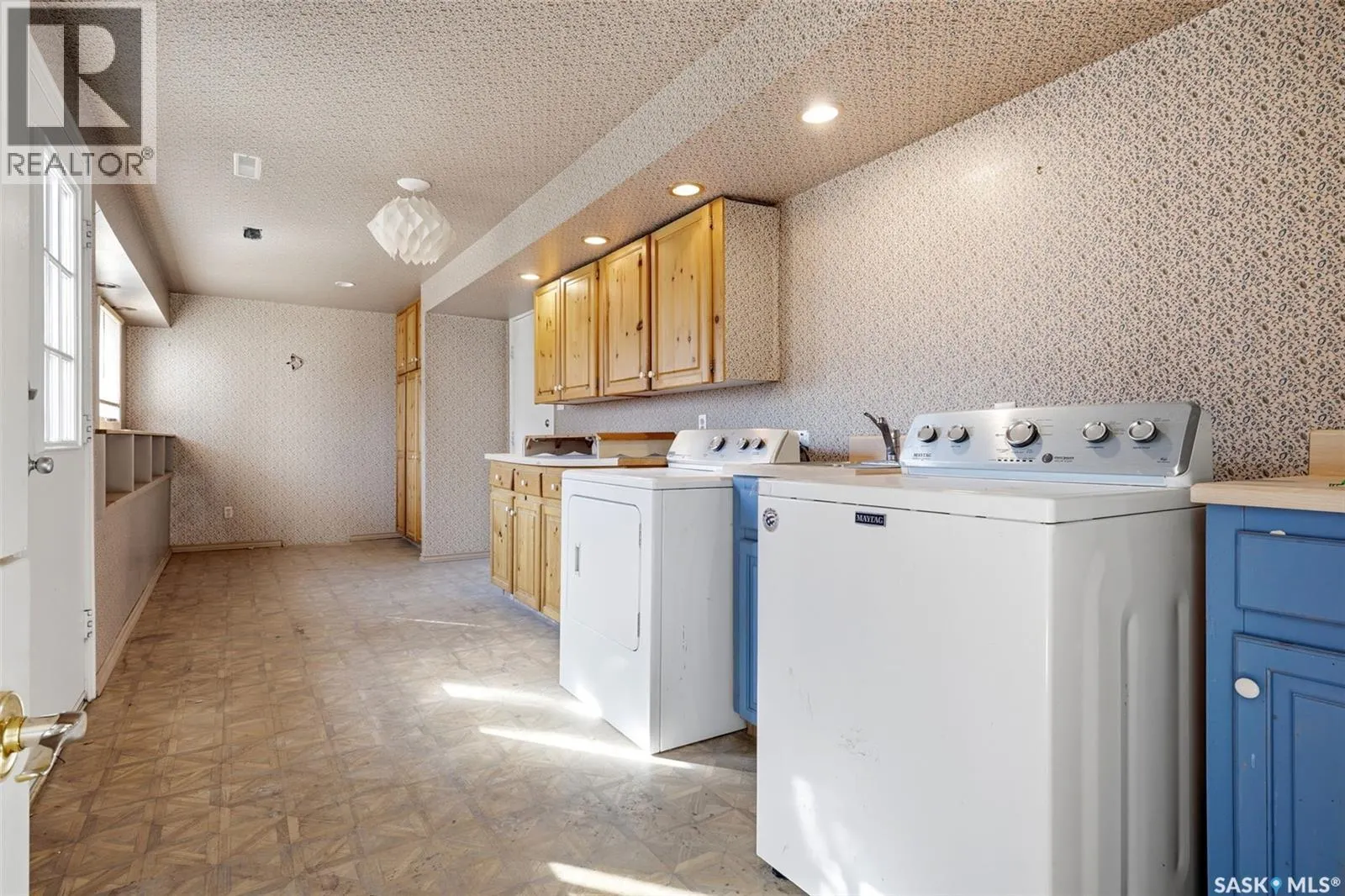 1034 Gryphons WALK