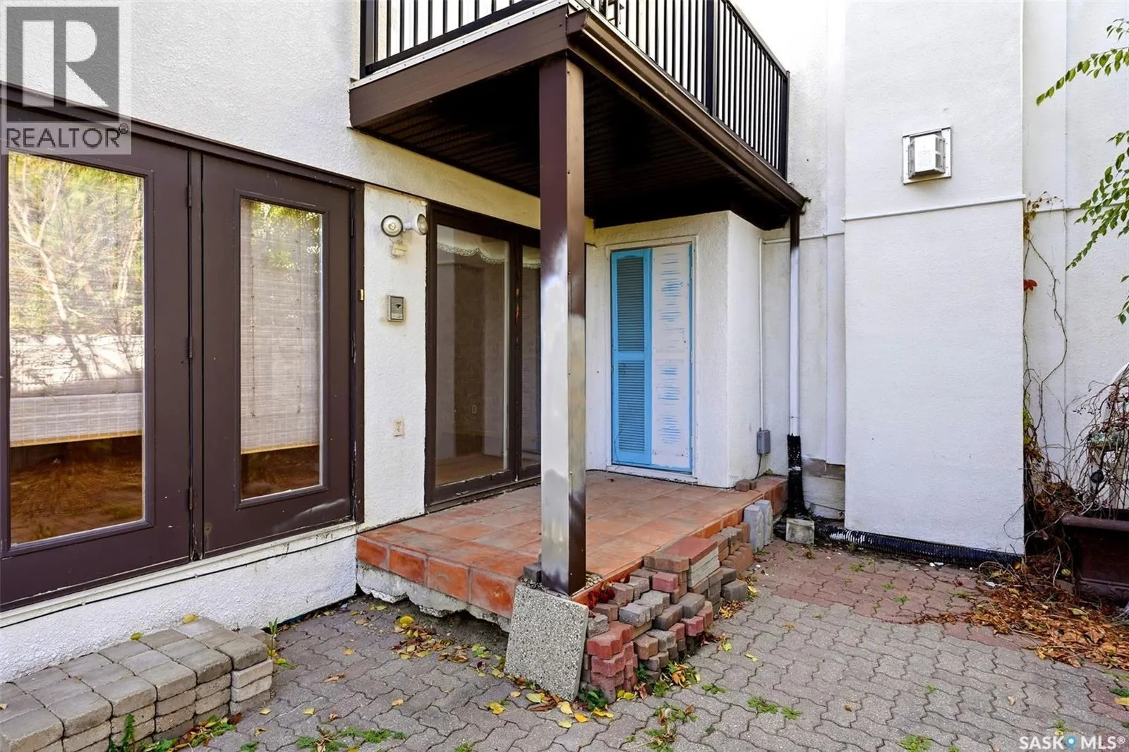 1034 Gryphons WALK