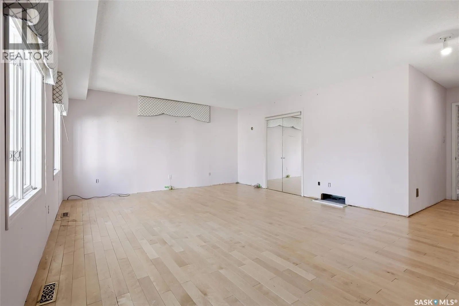 1034 Gryphons WALK