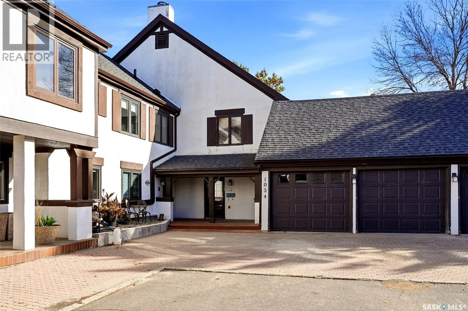 1034 Gryphons WALK
