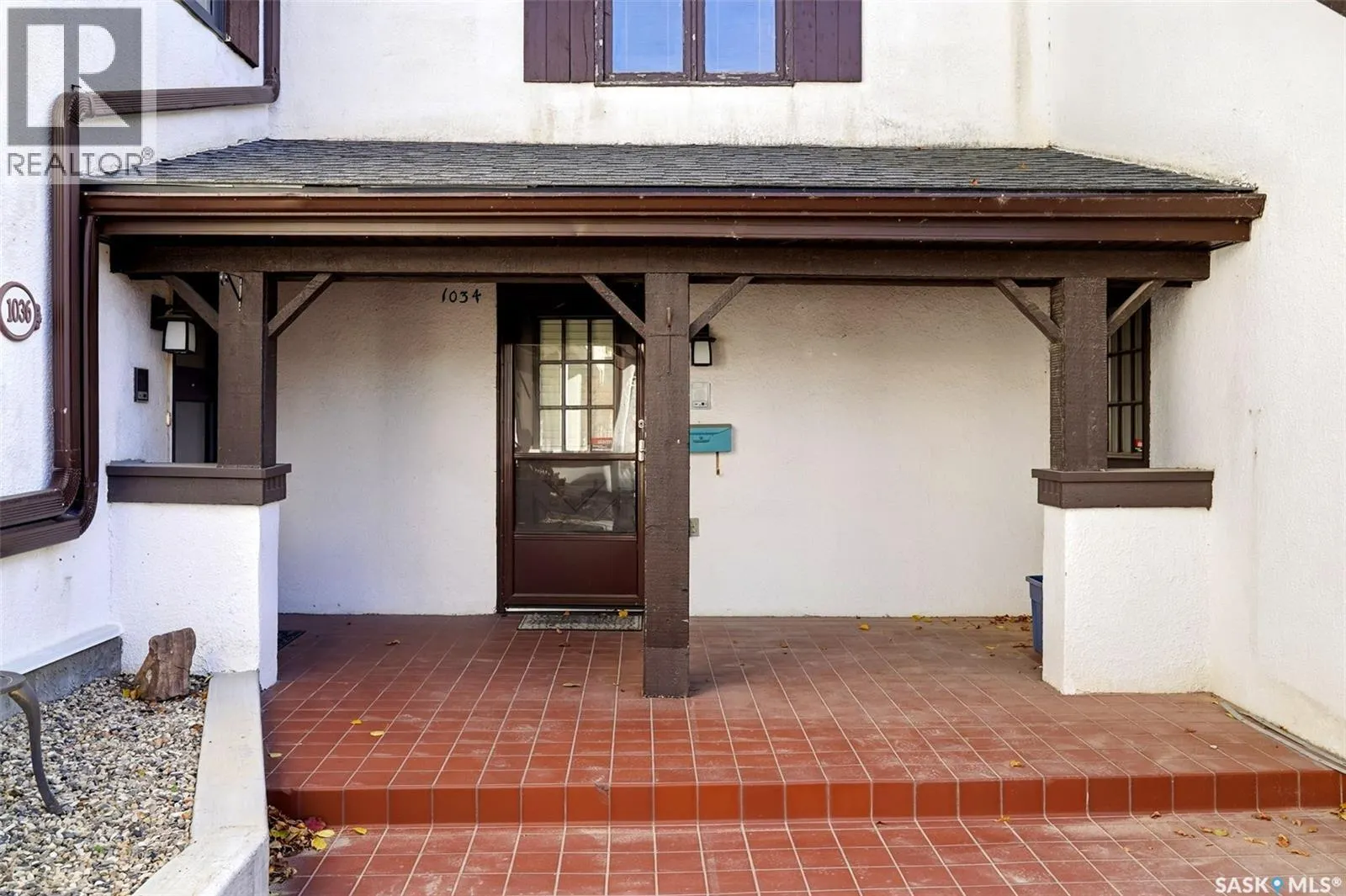 1034 Gryphons WALK