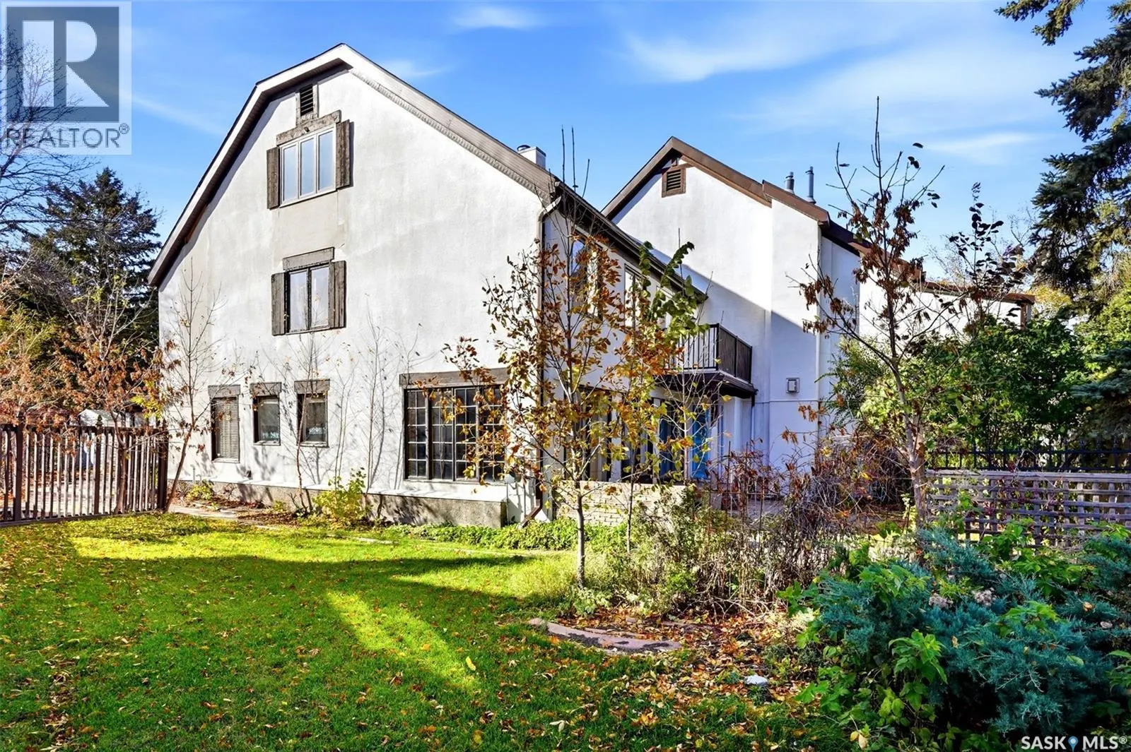 1034 Gryphons WALK