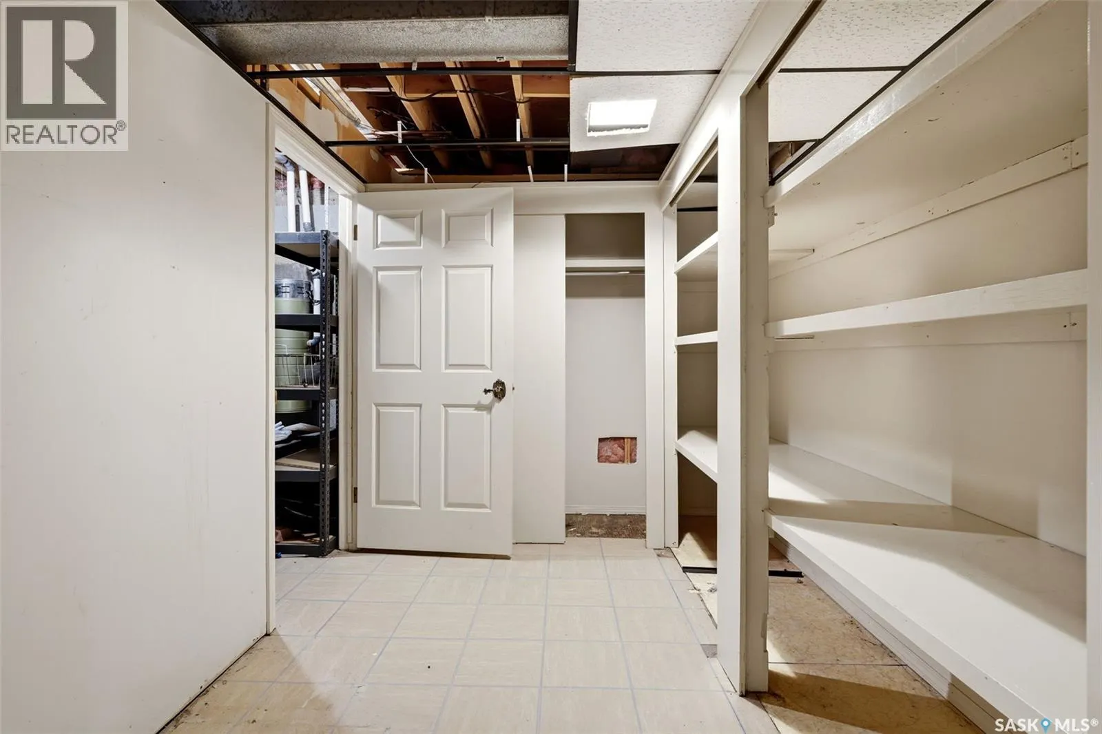 1034 Gryphons WALK