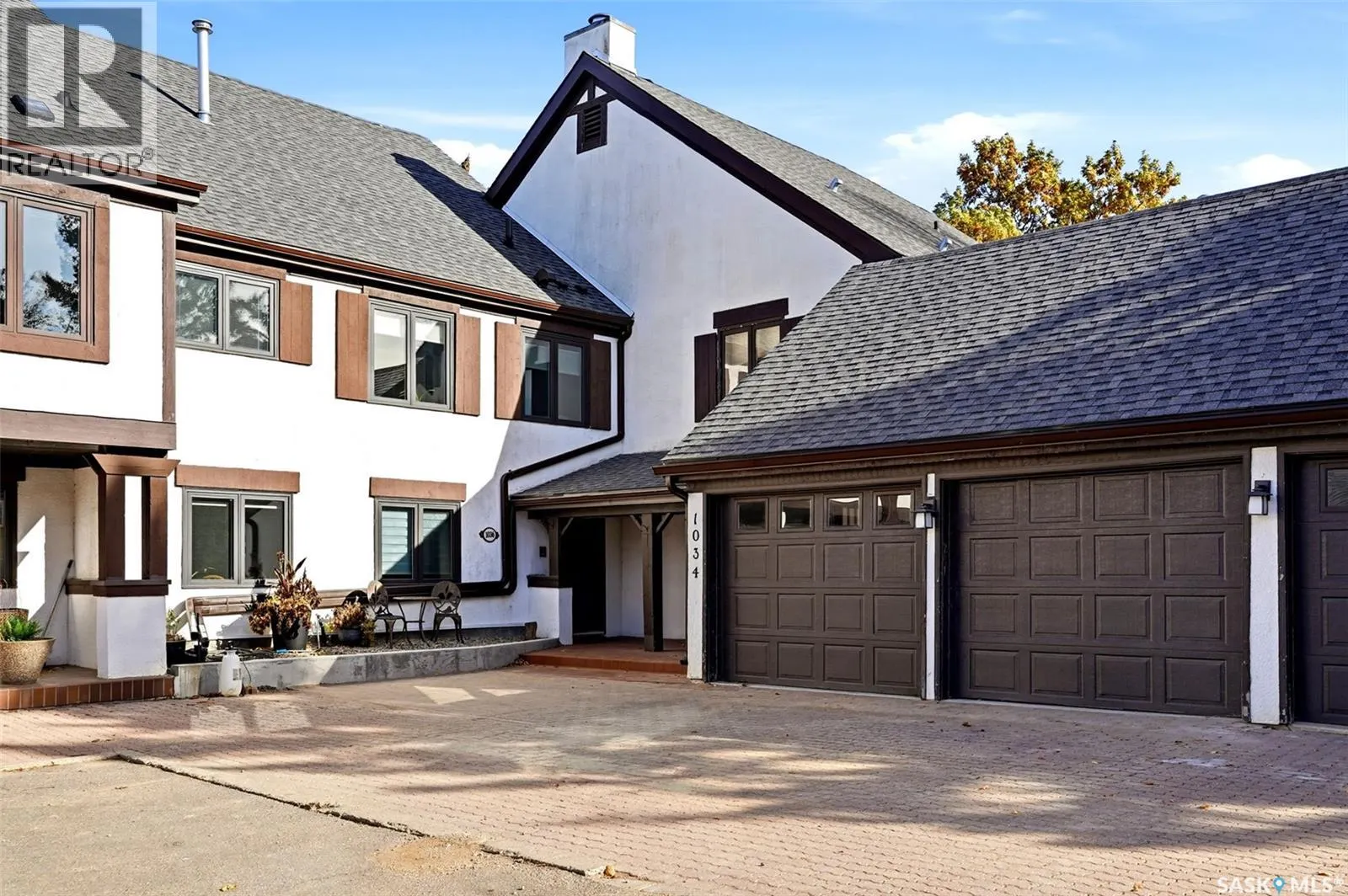 1034 Gryphons WALK