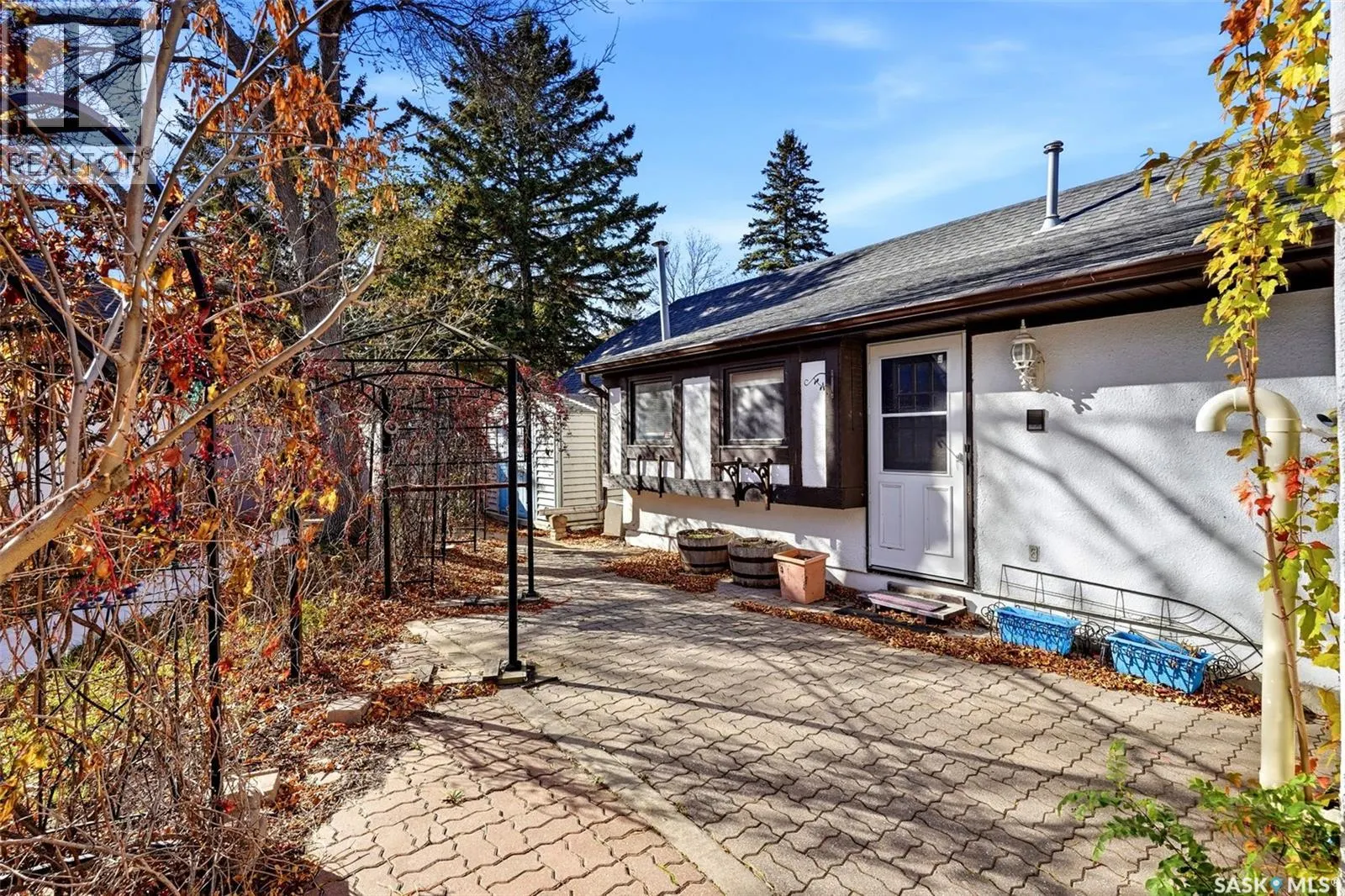 1034 Gryphons WALK