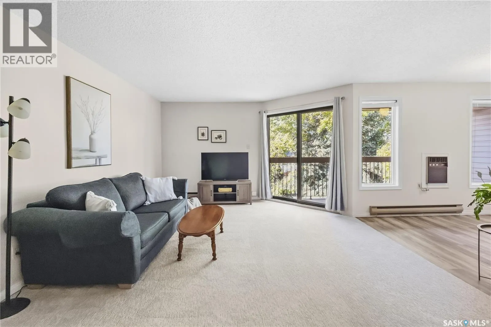 303 302 Tait CRESCENT