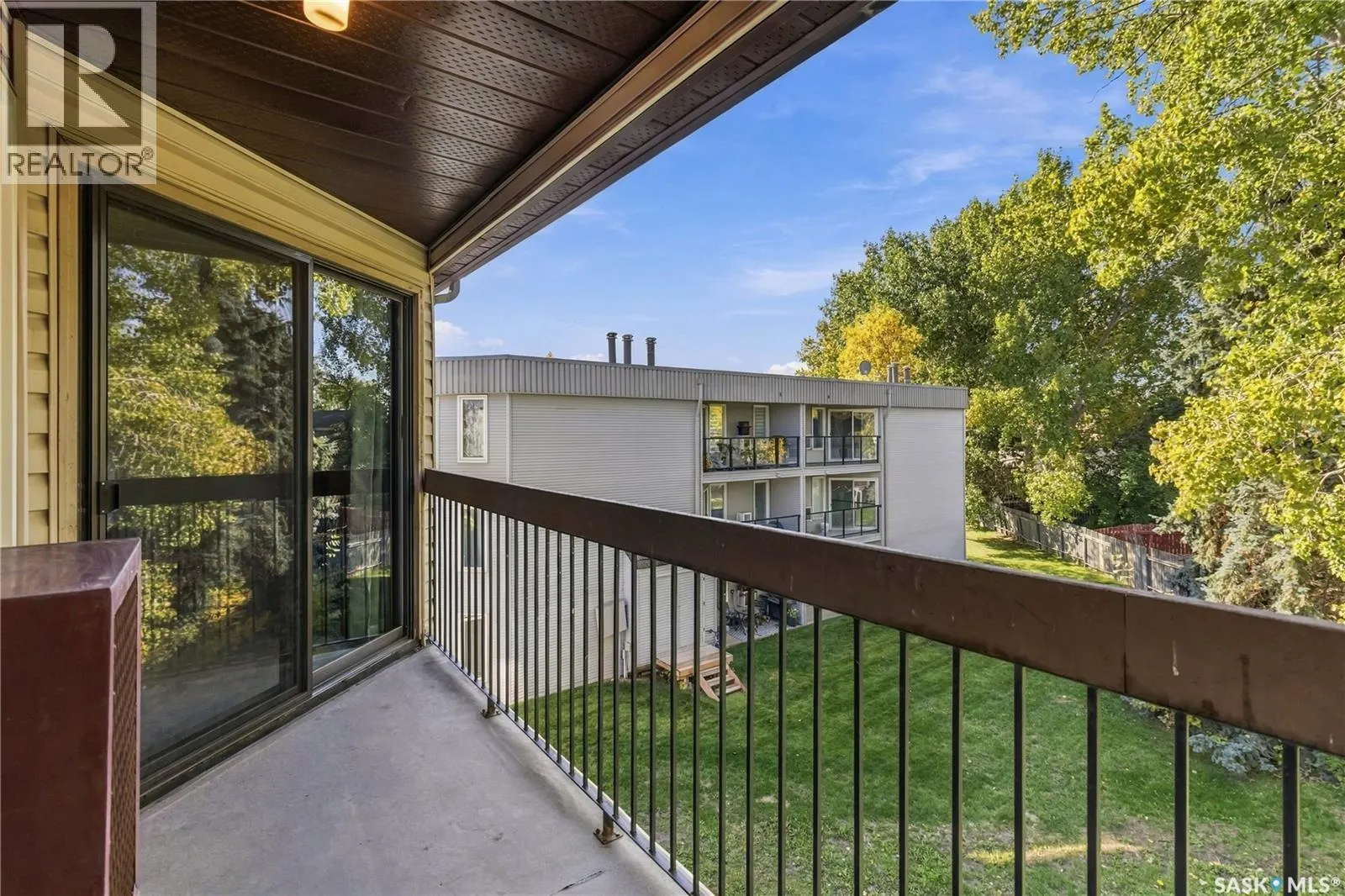 303 302 Tait CRESCENT