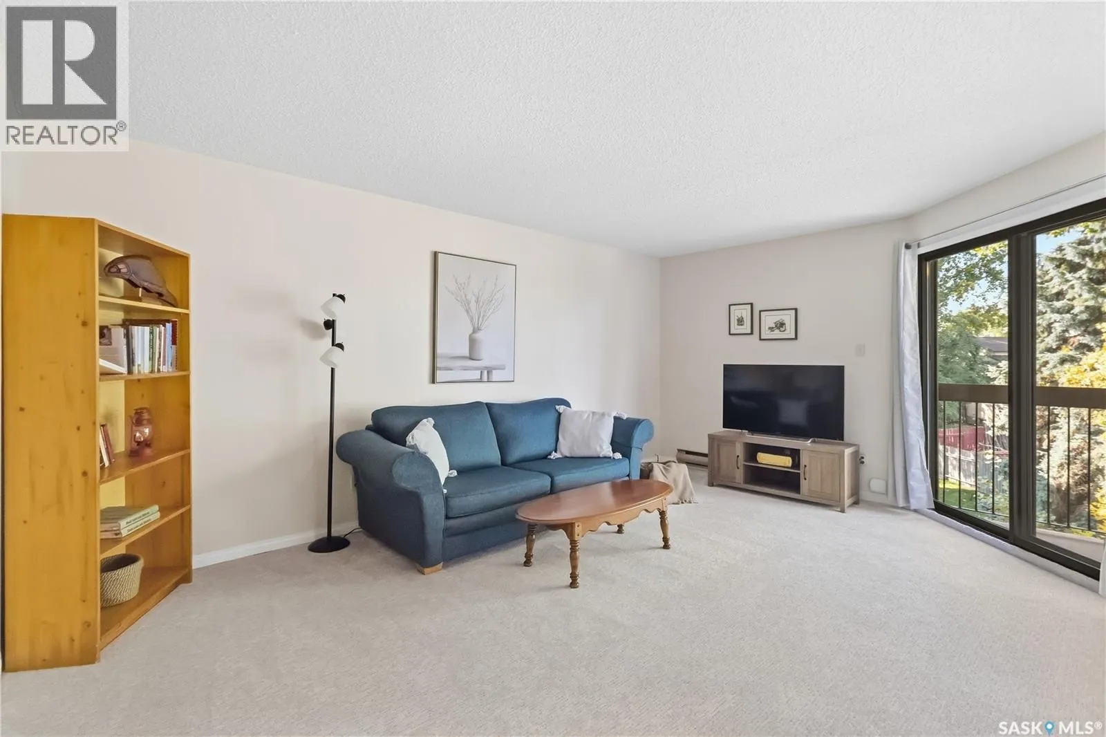 303 302 Tait CRESCENT