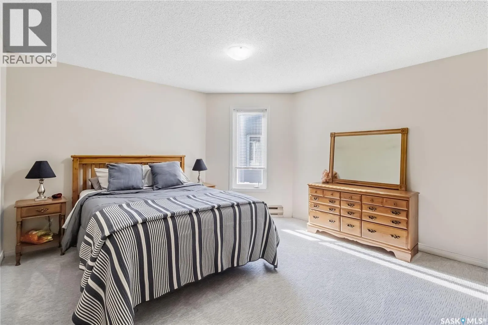 303 302 Tait CRESCENT