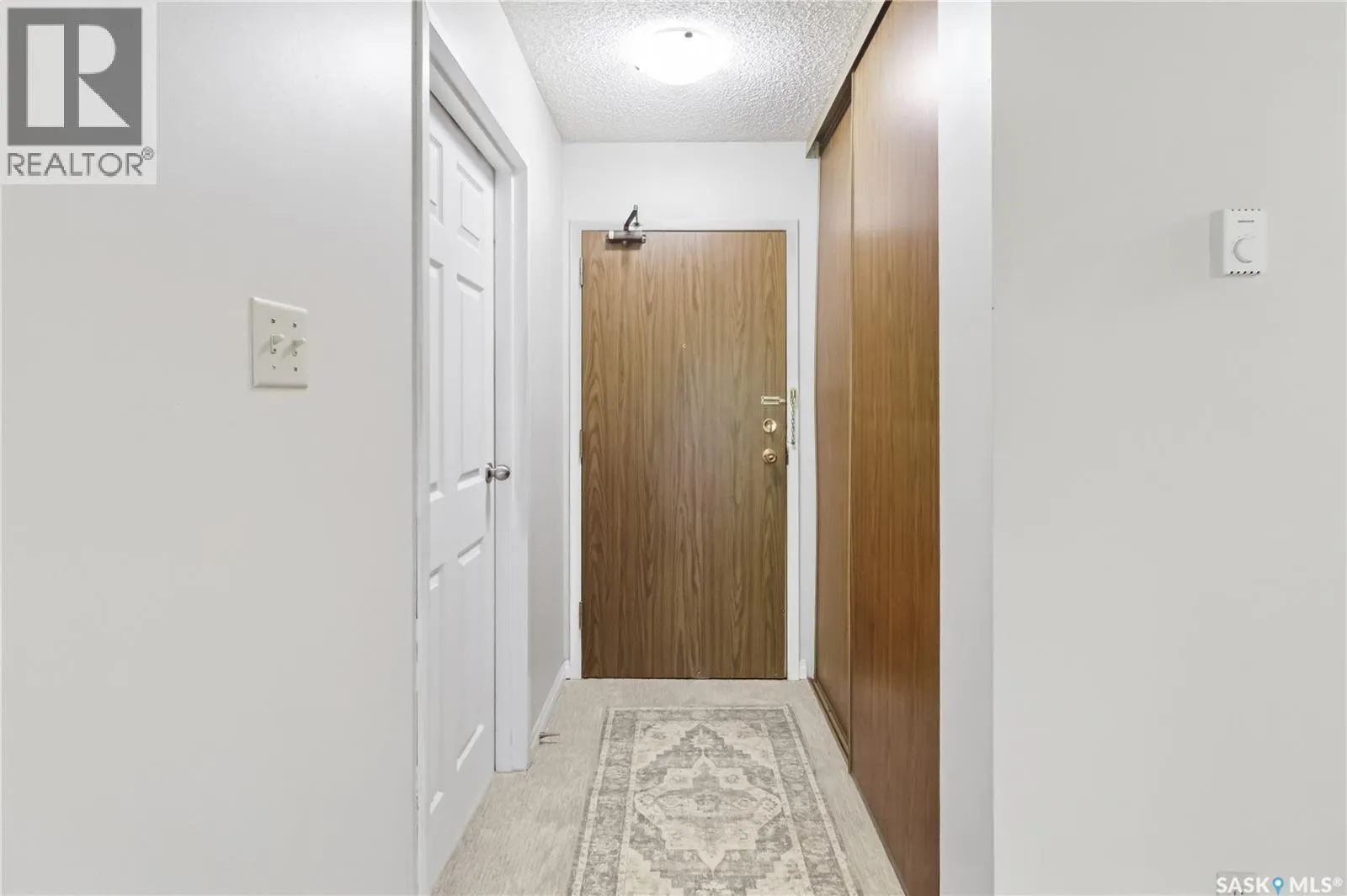 303 302 Tait CRESCENT