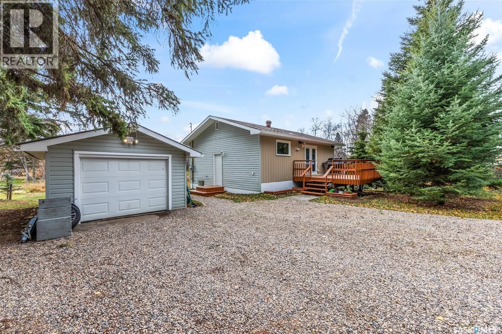 682 1st St N - Green Acres