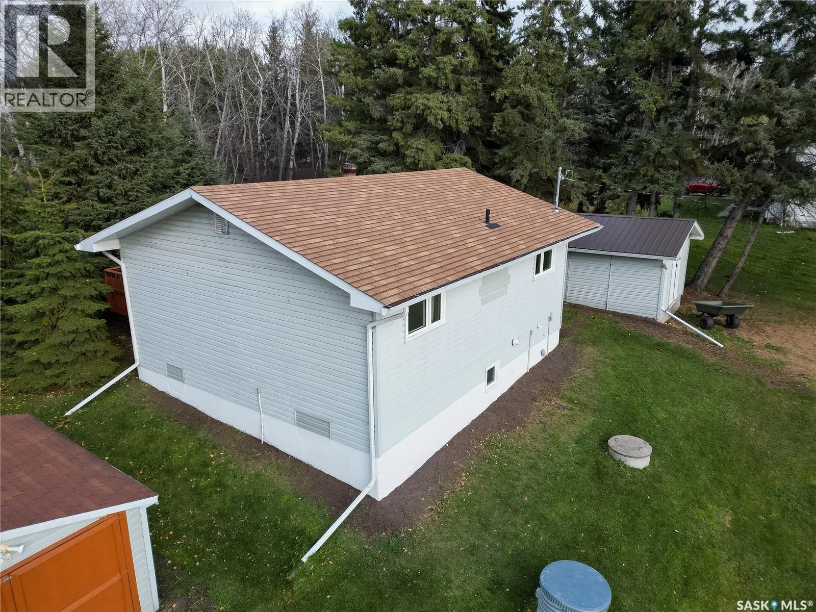 682 1st St N - Green Acres