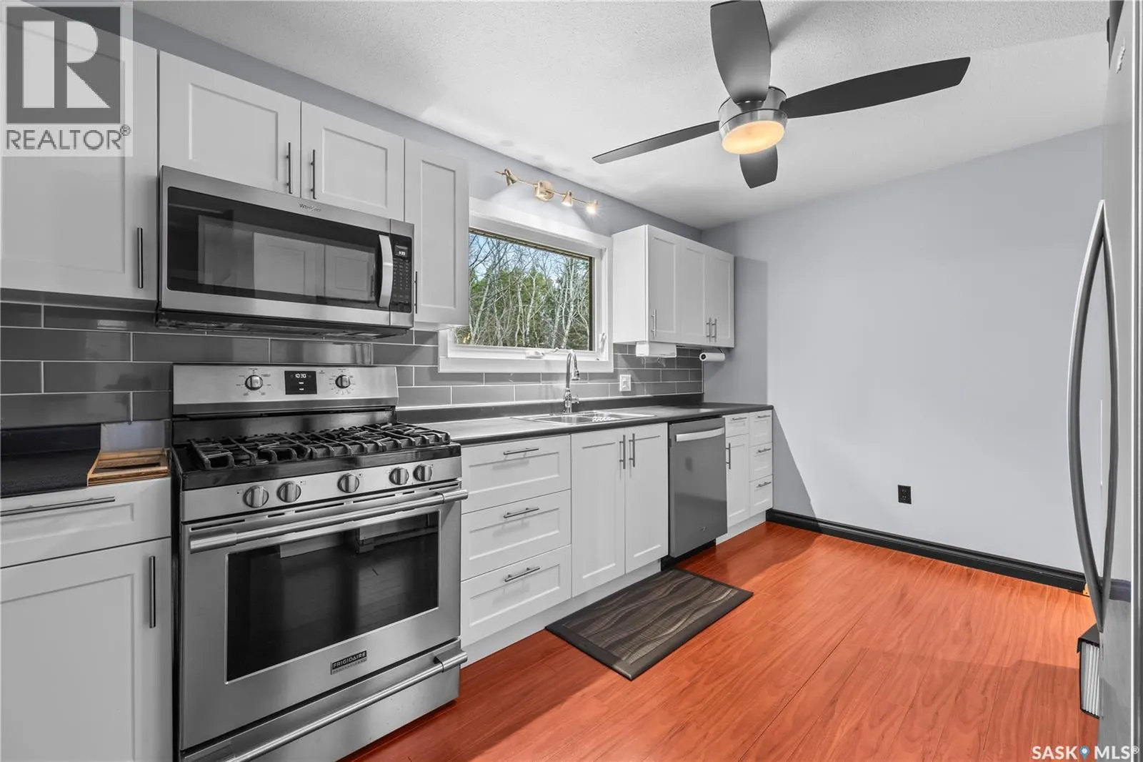 682 1st St N - Green Acres