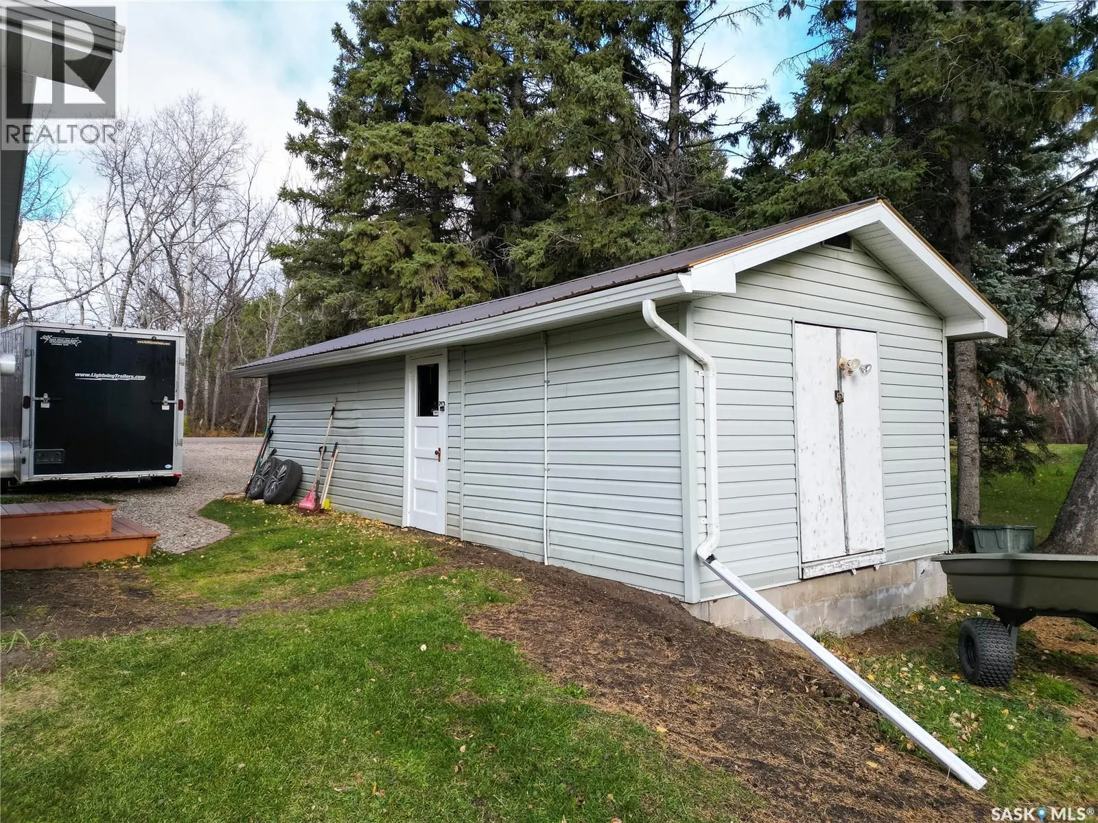 682 1st St N - Green Acres