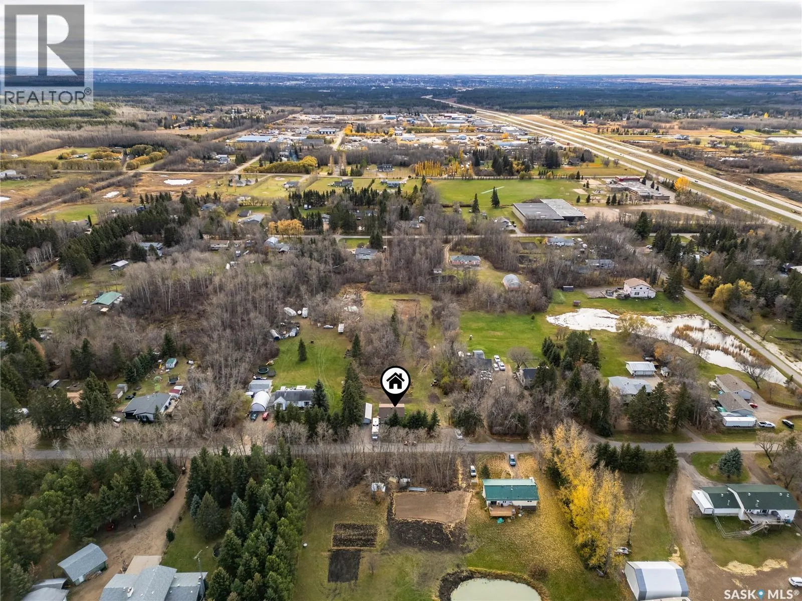 682 1st St N - Green Acres