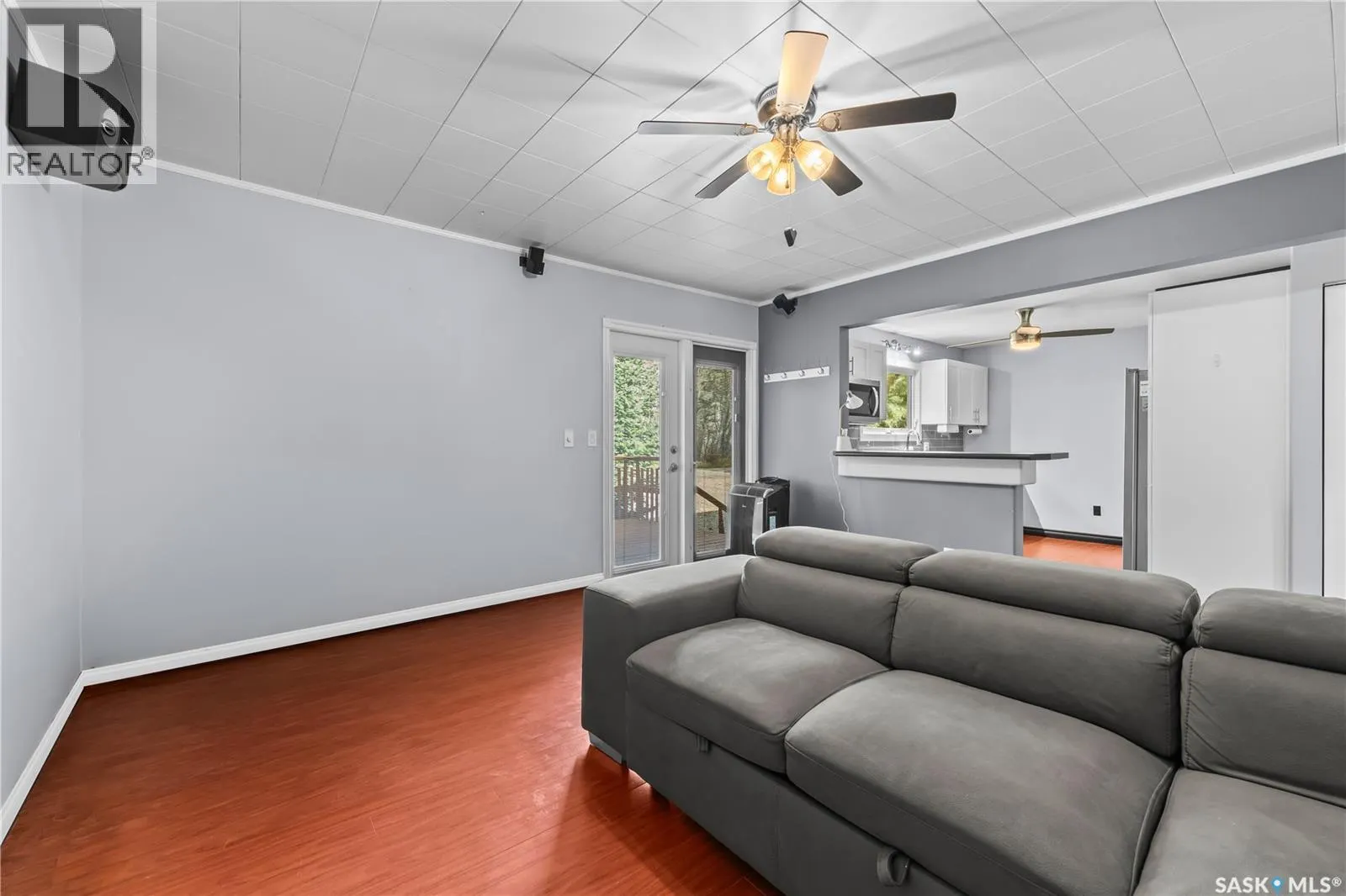 682 1st St N - Green Acres