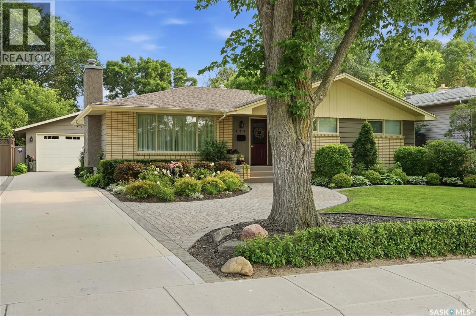 139 Sunset DRIVE
