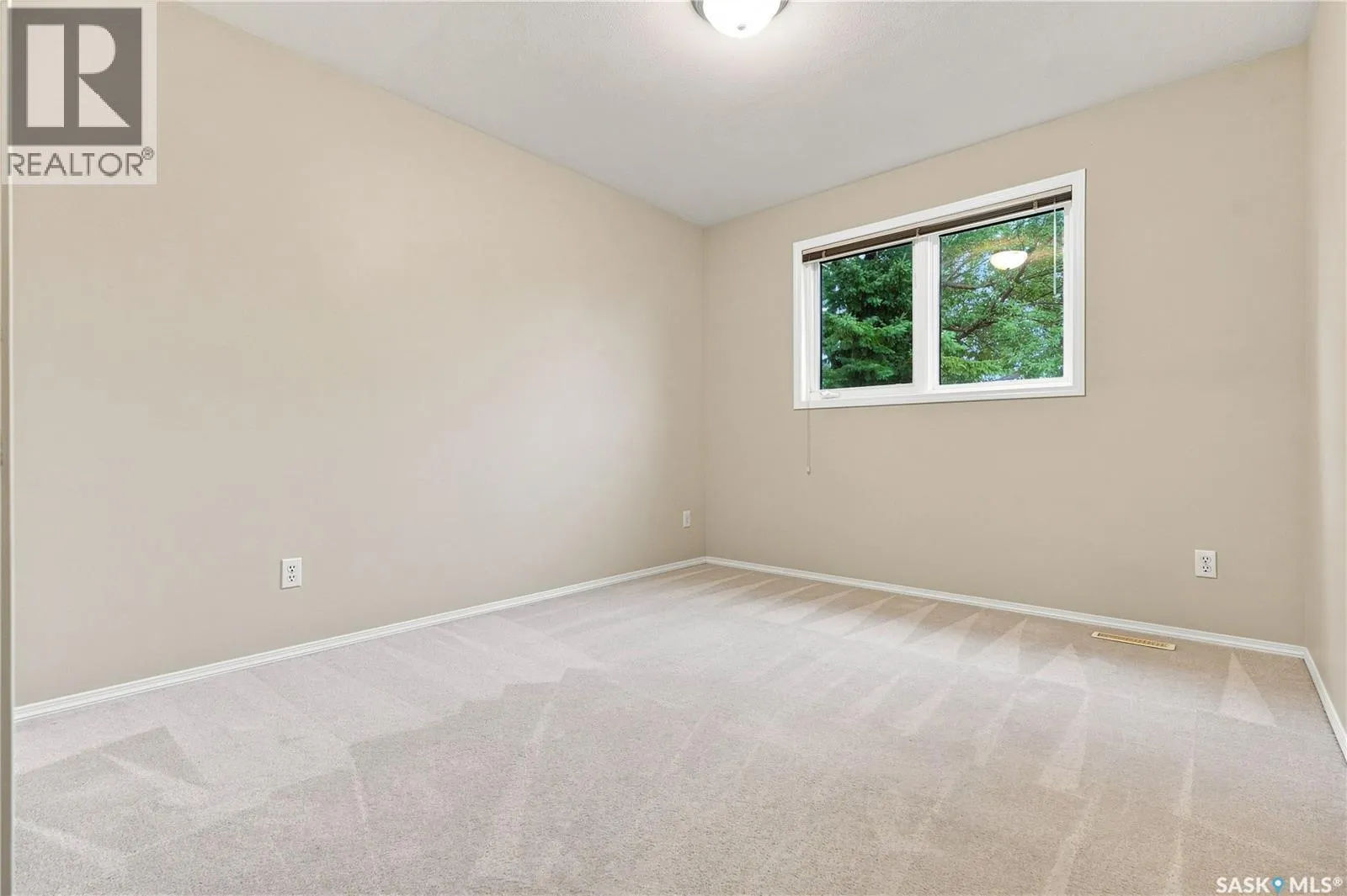 323 Garvie ROAD