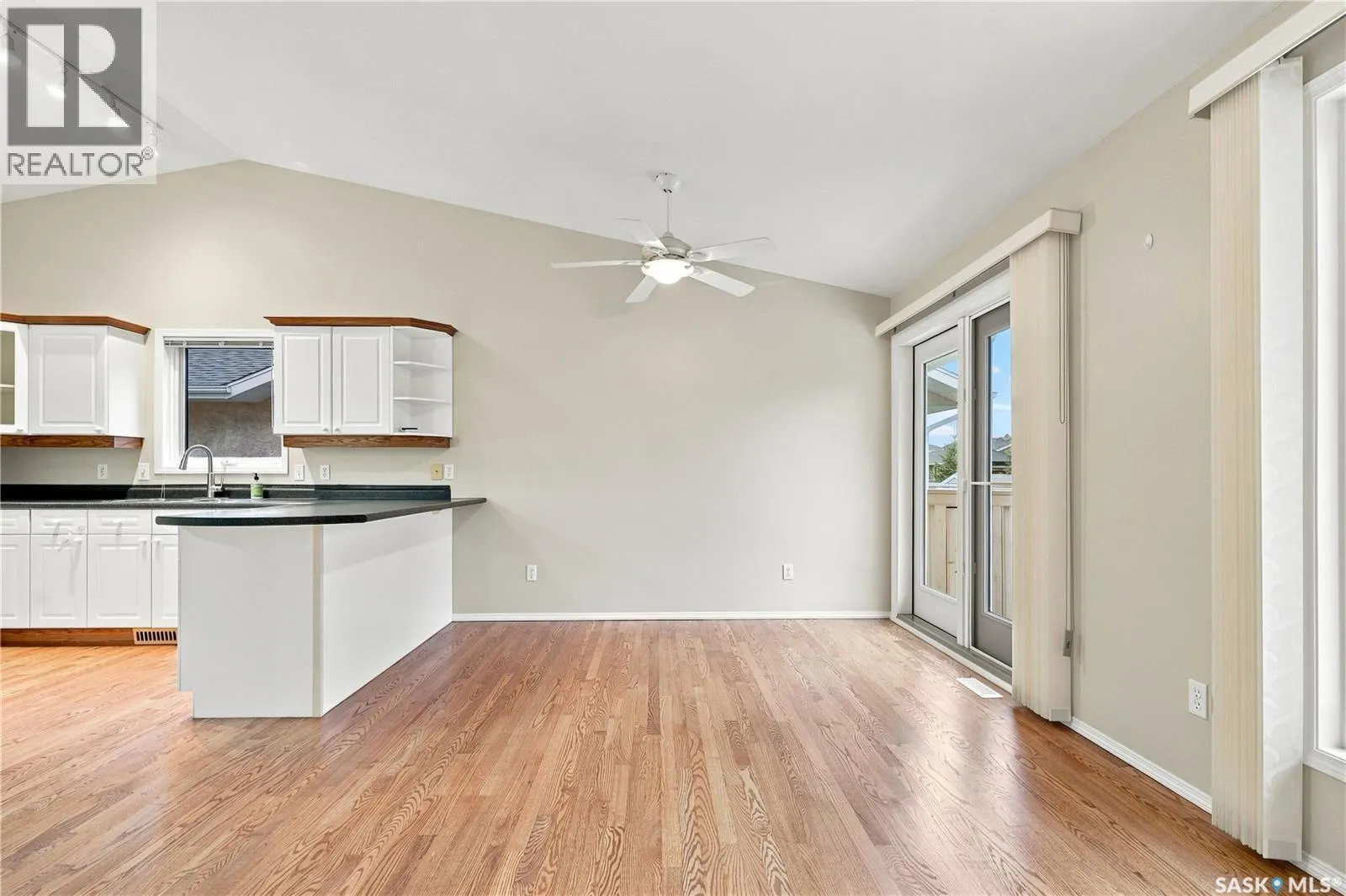 323 Garvie ROAD