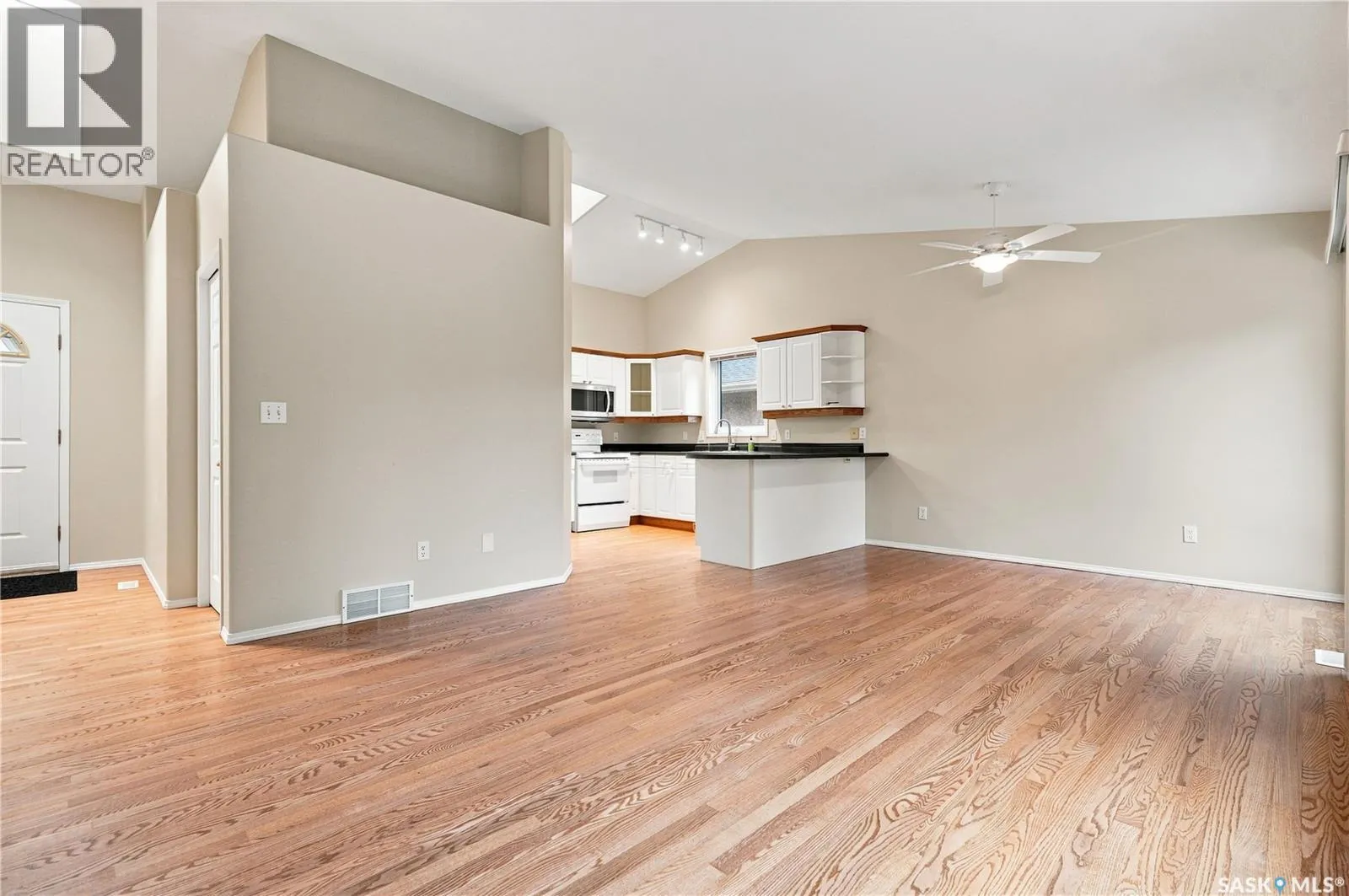 323 Garvie ROAD
