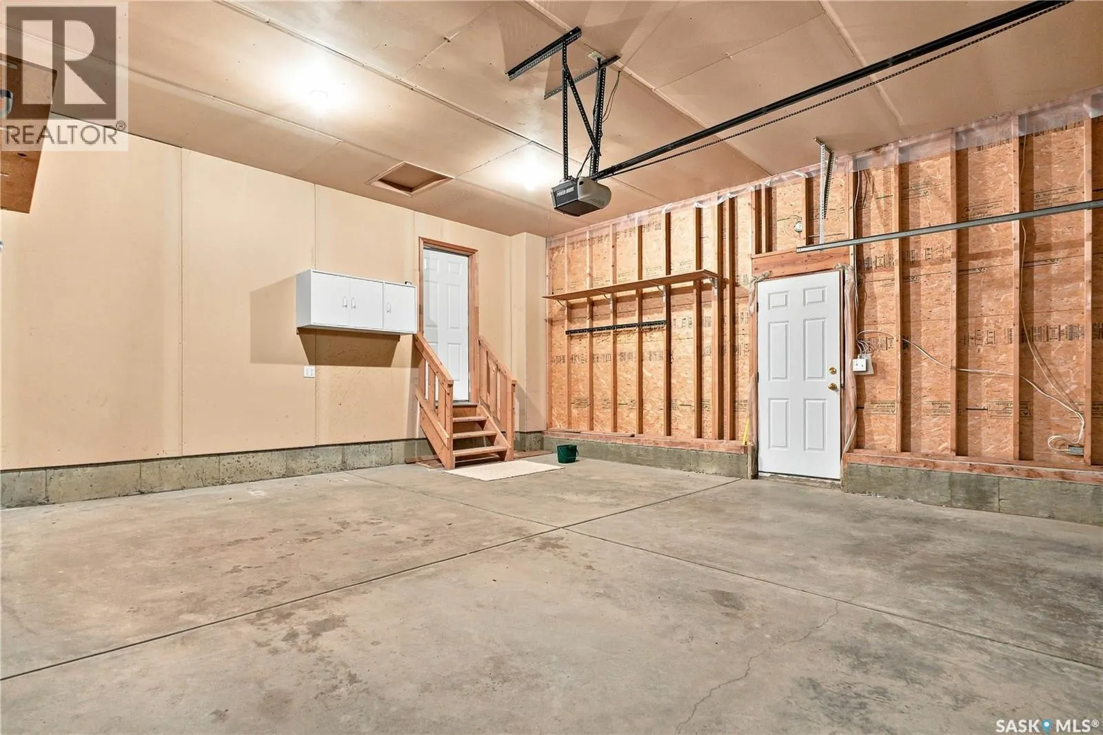 323 Garvie ROAD